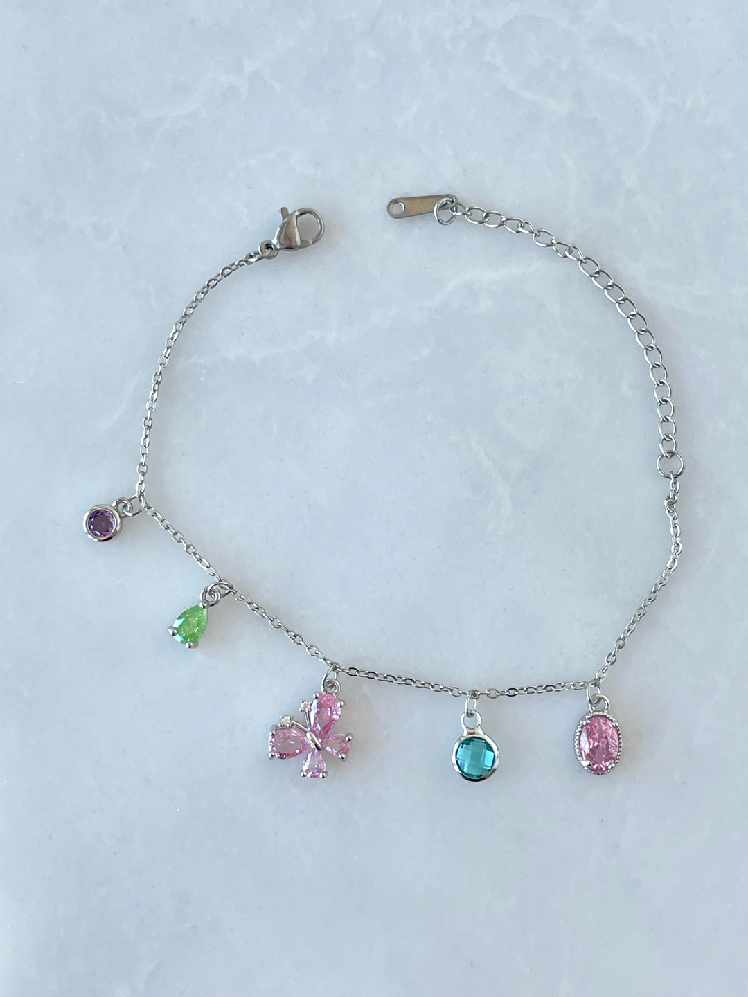 Çelik Renkli Kristal Kelebek Sallantılı Bileklik Gümüş