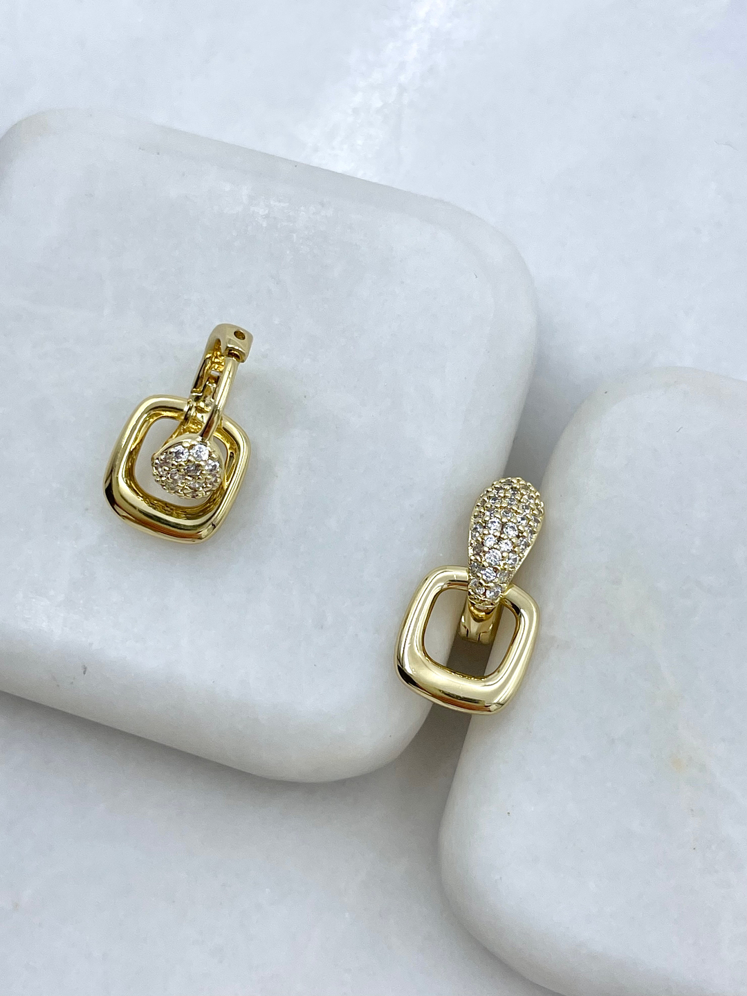 Özel Seri Gömme Taşlı Tasarım Küpe Gold