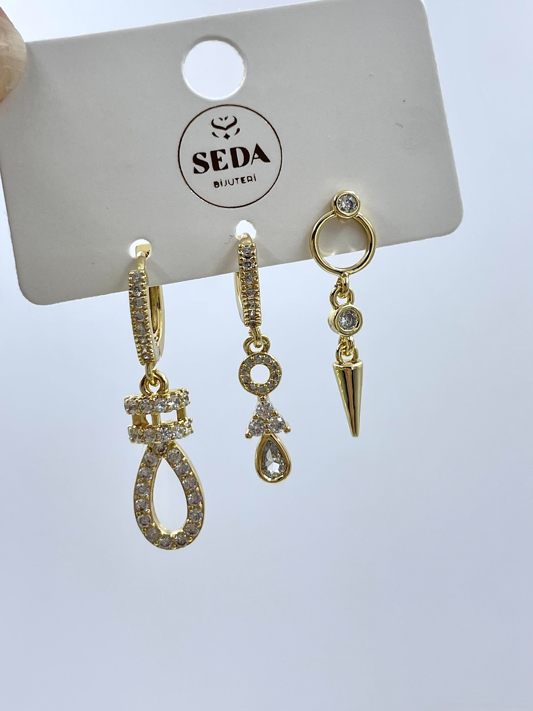 Altın Kaplama Üçlü Kristal Taşlı Su Damlası Sallantılı Set Küpe Gold