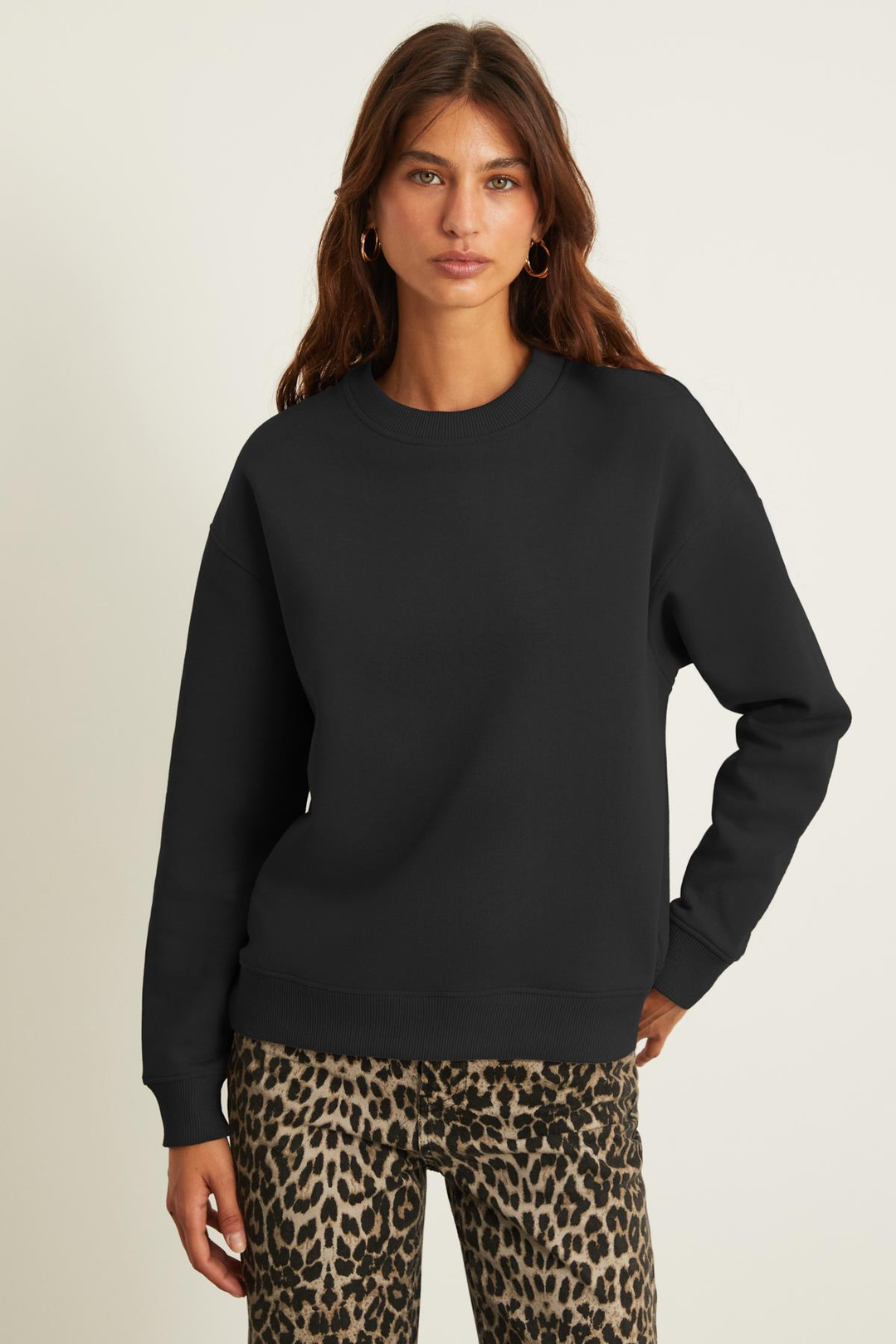 AKSELI Relaxed Oversize Siyah Tekli Sweatshirt