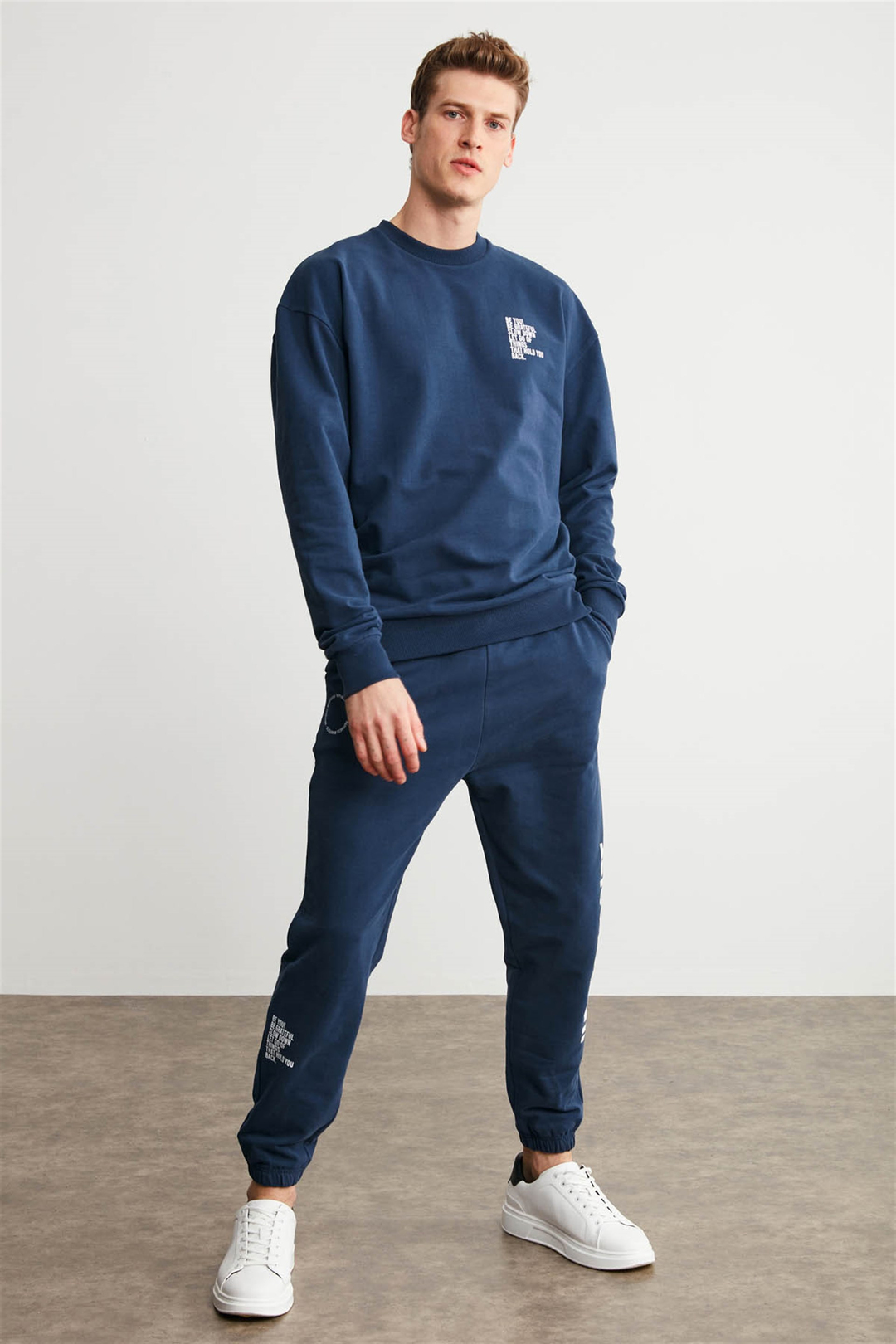 BODDEN Erkek Lacivert Baskılı Yuvarlak Yaka Comfort Fit Sweatshirt