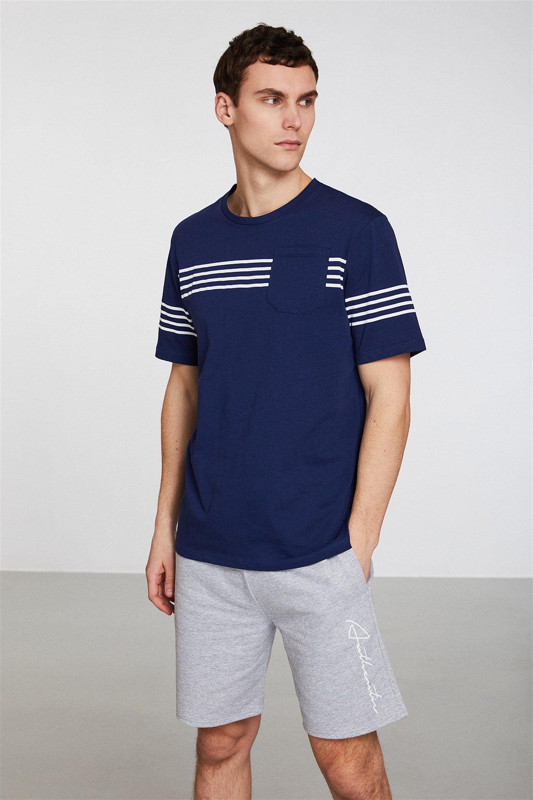 CALEB Erkek Lacivert Çizgili Yuvarlak Yaka Comfort Fit T-Shirt