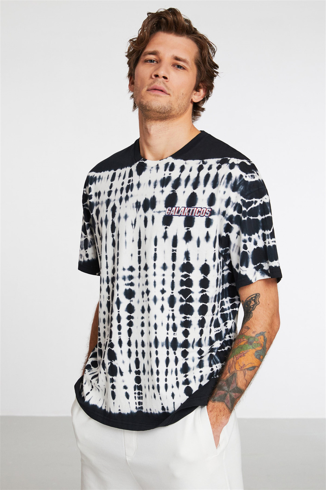 COSMOS GALAKTICOS Erkek Siyah Baskılı Yuvarlak Yaka Oversize T-Shirt
