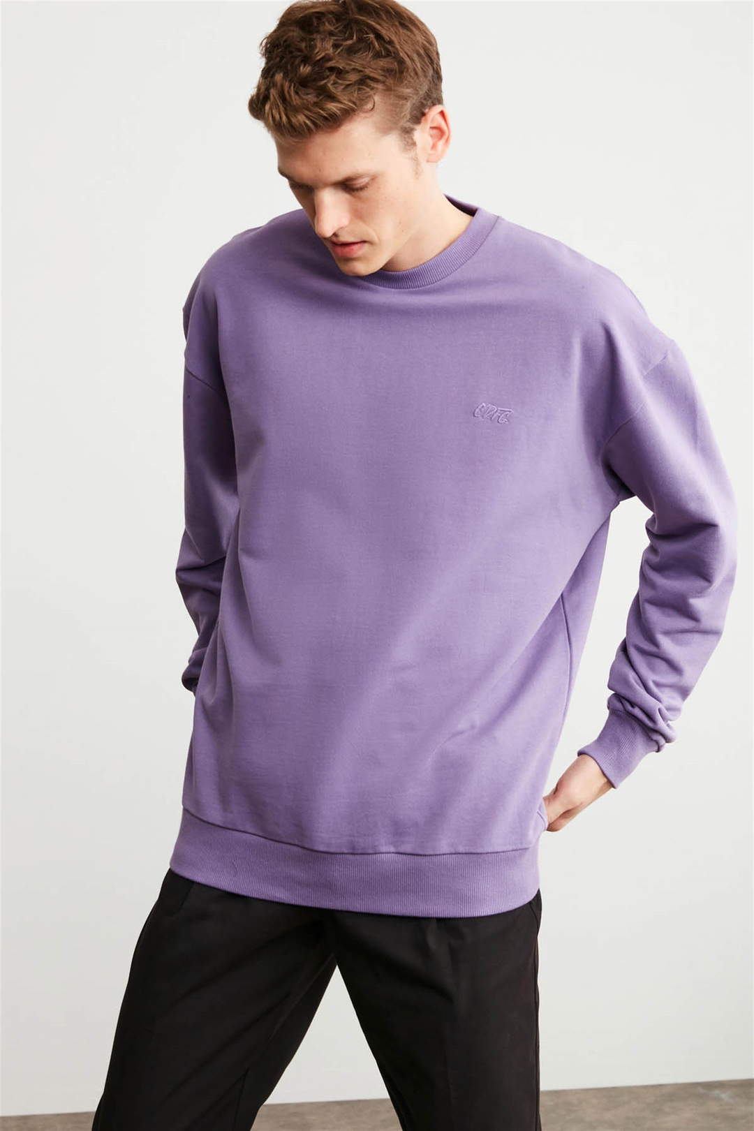 KANYE Erkek Mor Nakışlı-İşlemeli Yuvarlak Yaka Oversıze Sweatshirt