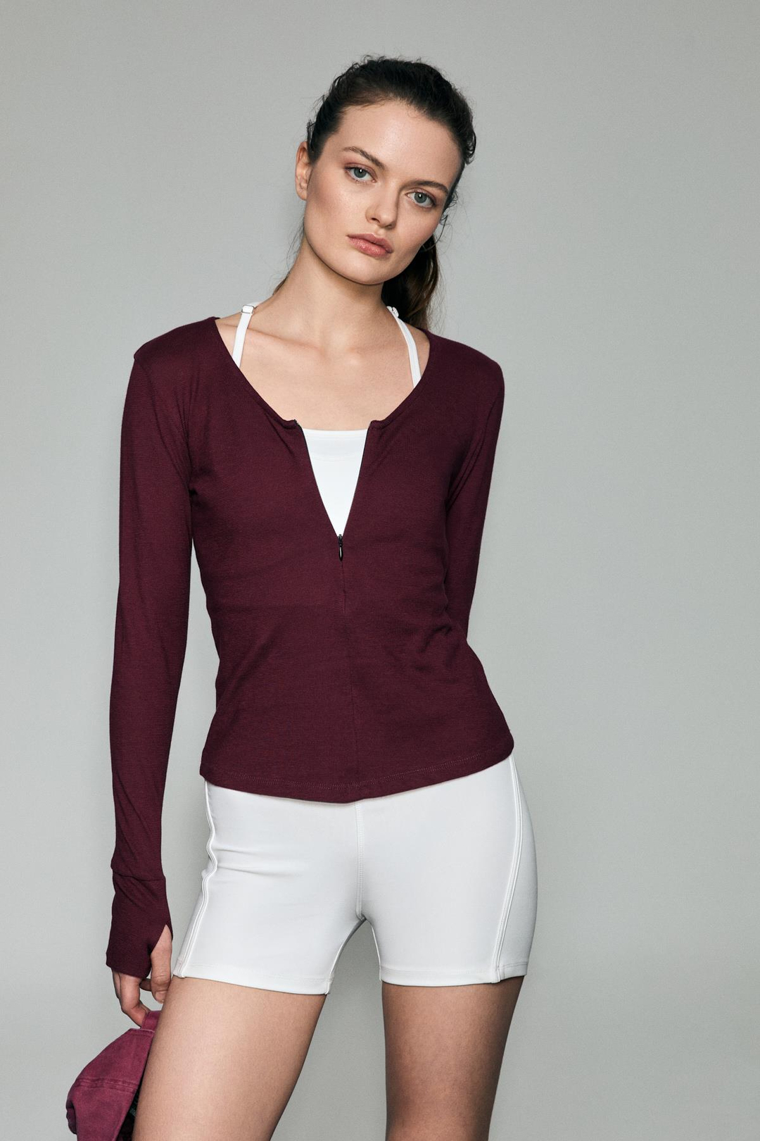 POLUNEA Kadın V Yakalı Önü Fermuar Kapamalı Vücuda Oturan Slim Fit Bordo Bluz