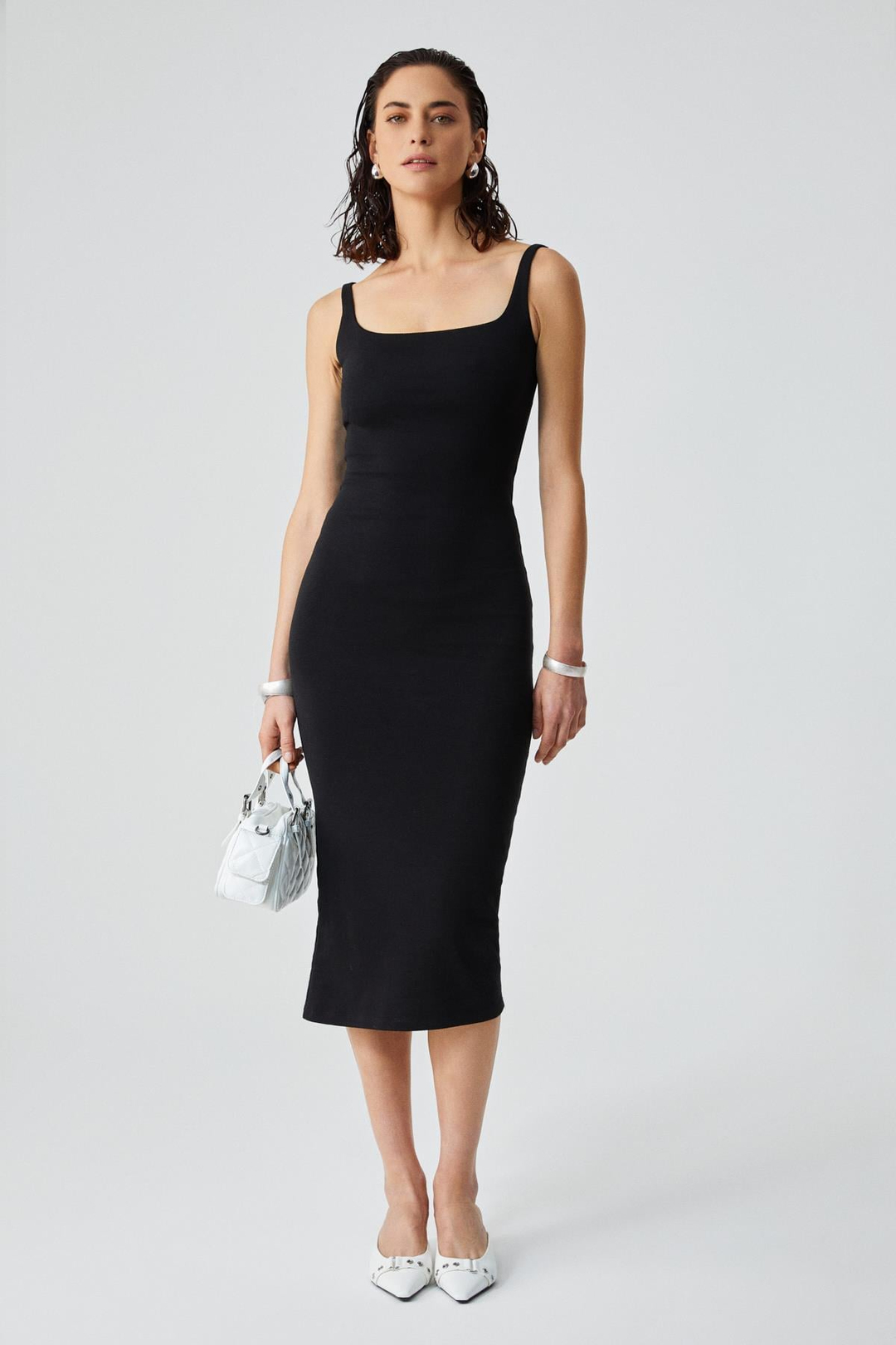 RINIA Kadın Slim Fit Geniş Yaka Askılı Siyah Elbise