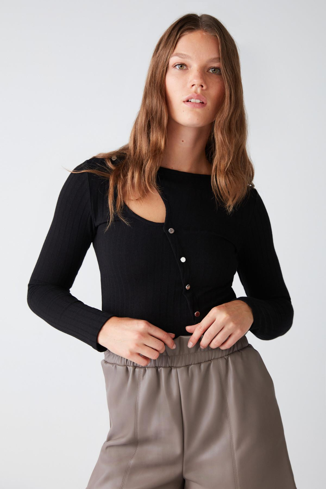 VIOLETA Asimetrik Slim Fit Siyah  Bluz