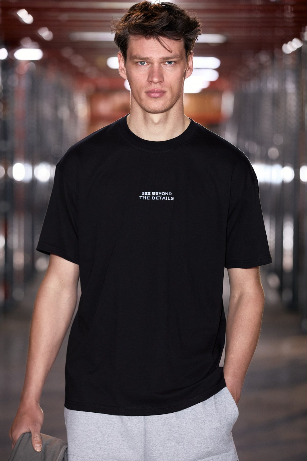 VITO Erkek %100 Organik Pamuklu Nakış Yazı Detaylı Oversize Bol Kesim Kısa Kollu Siyah T-Shirt