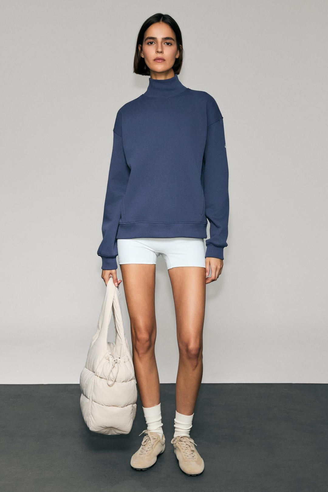 XENYA Kadın Polarlı Yumuşak Balıkçı Yakalı Baskı Detaylı Cepli Regular İndigo Sweatshirt