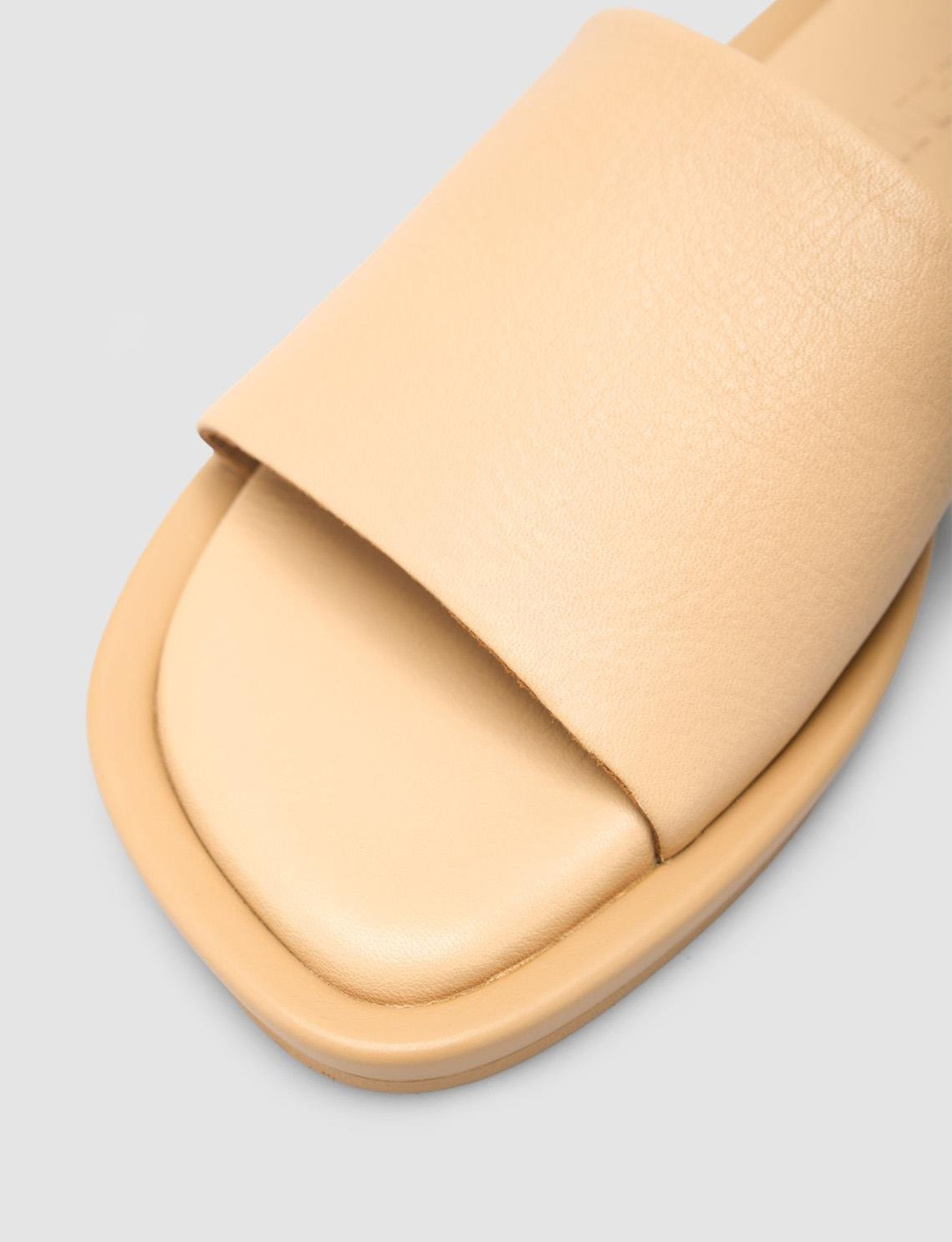 %100 Hakiki Deri Bej Kadın Terlik