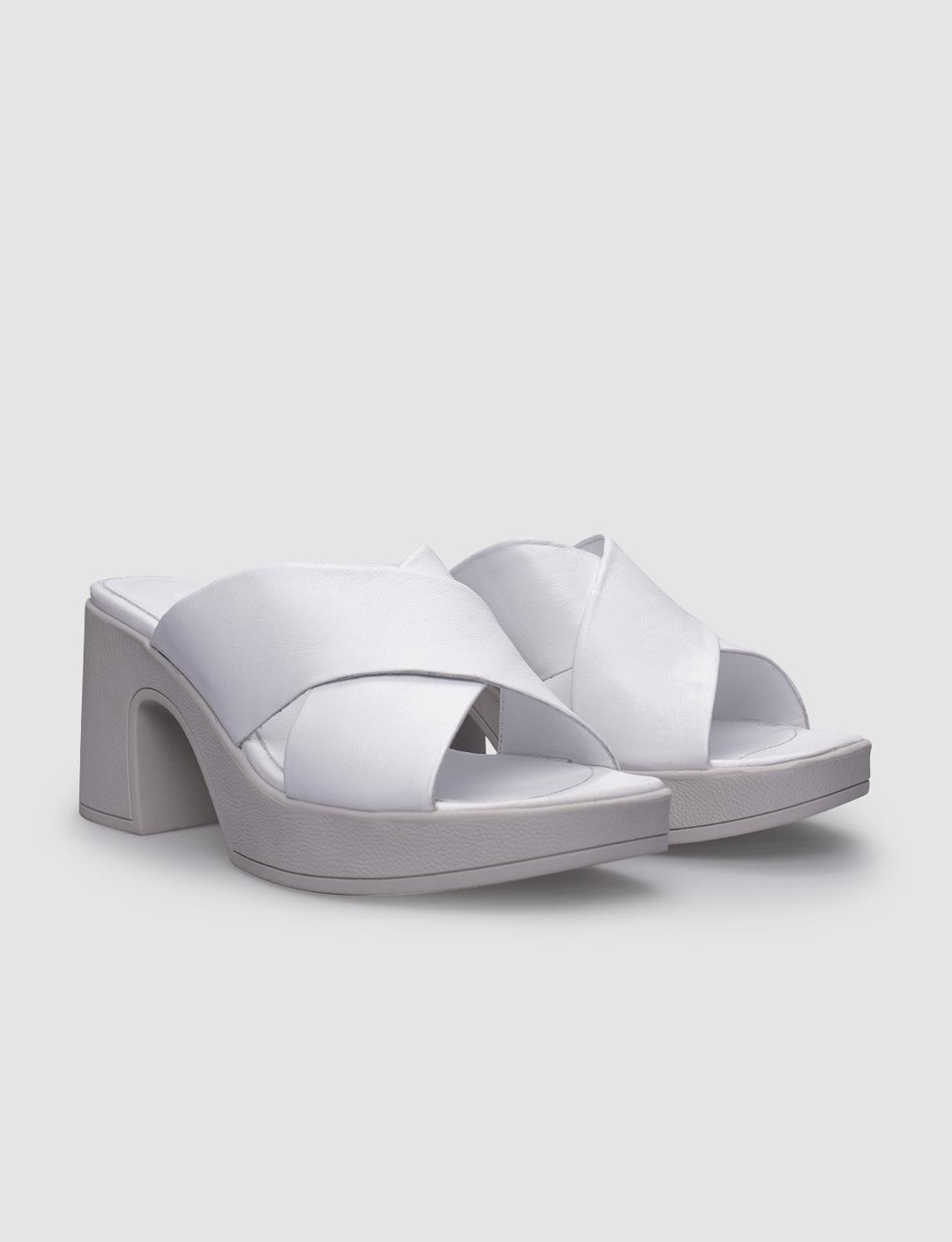 %100 Hakiki Deri Beyaz Kadın Terlik