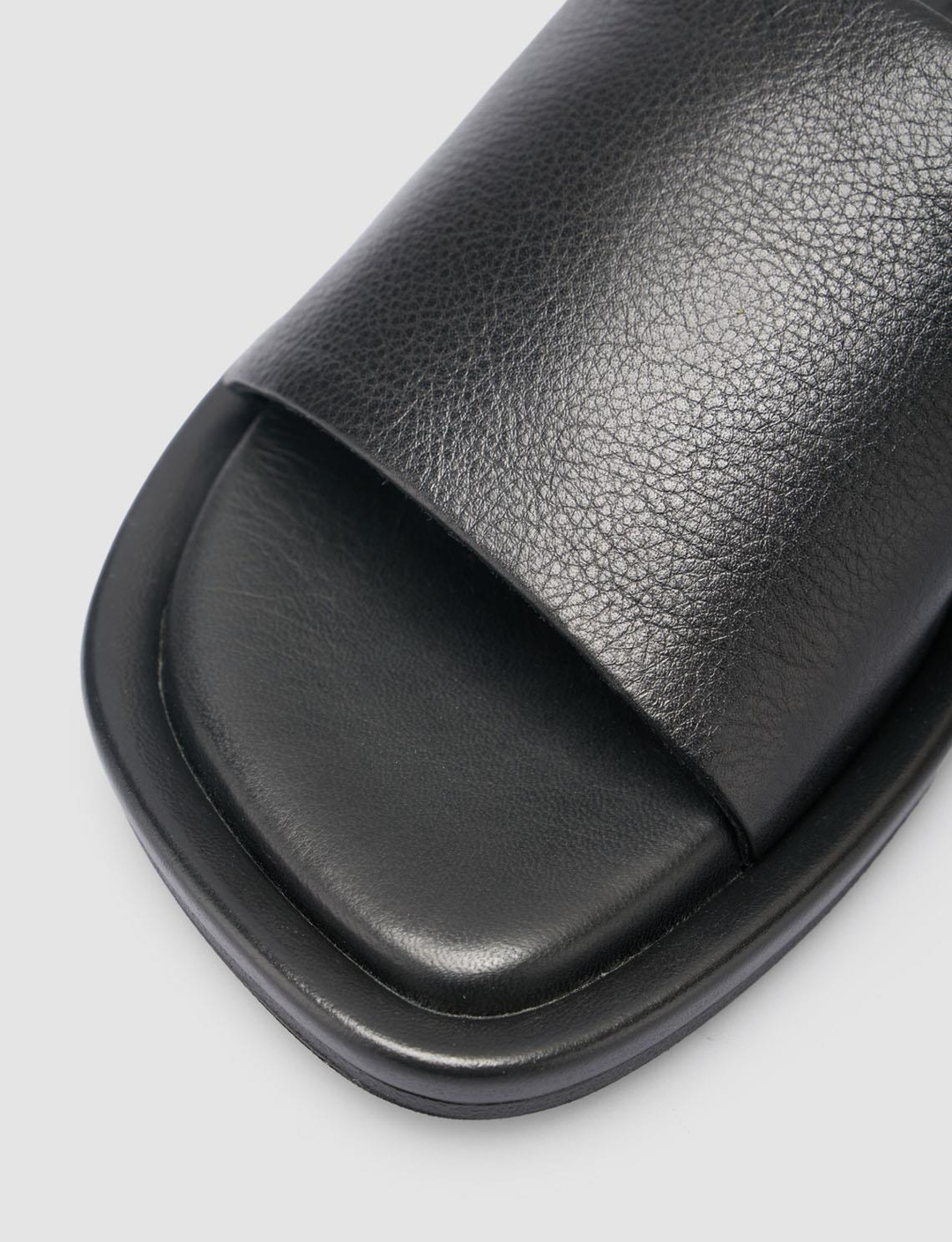 %100 Hakiki Deri Siyah Kadın Terlik