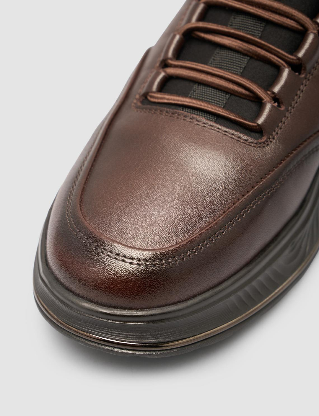 2025-Mevsimlik-Erkek-Ayakkabı