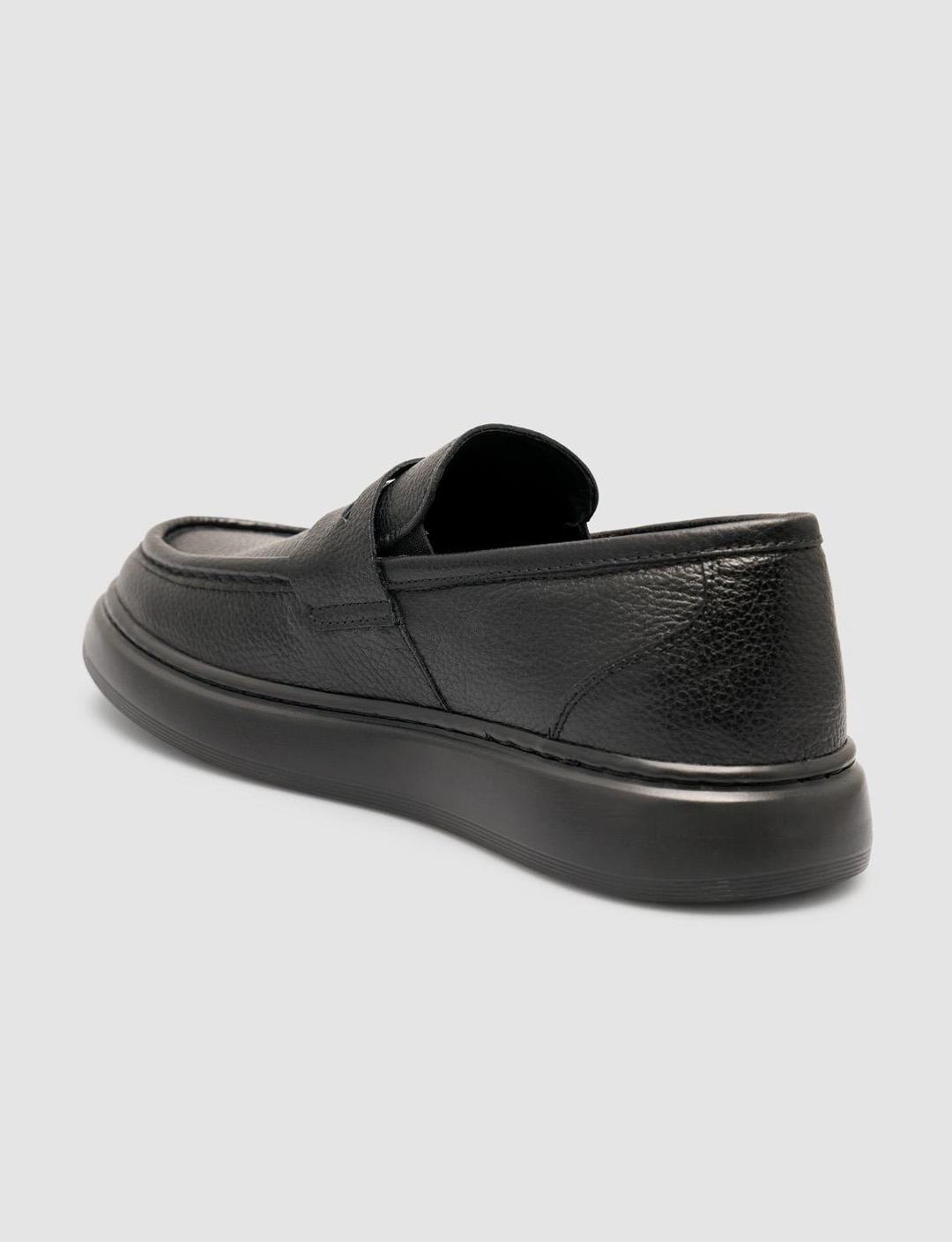 2025-Mevsimlik-Erkek-Ayakkabı