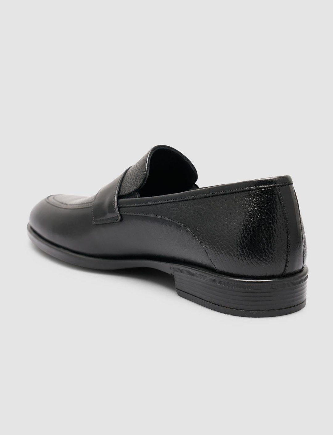 2025-Mevsimlik-Erkek-Ayakkabı