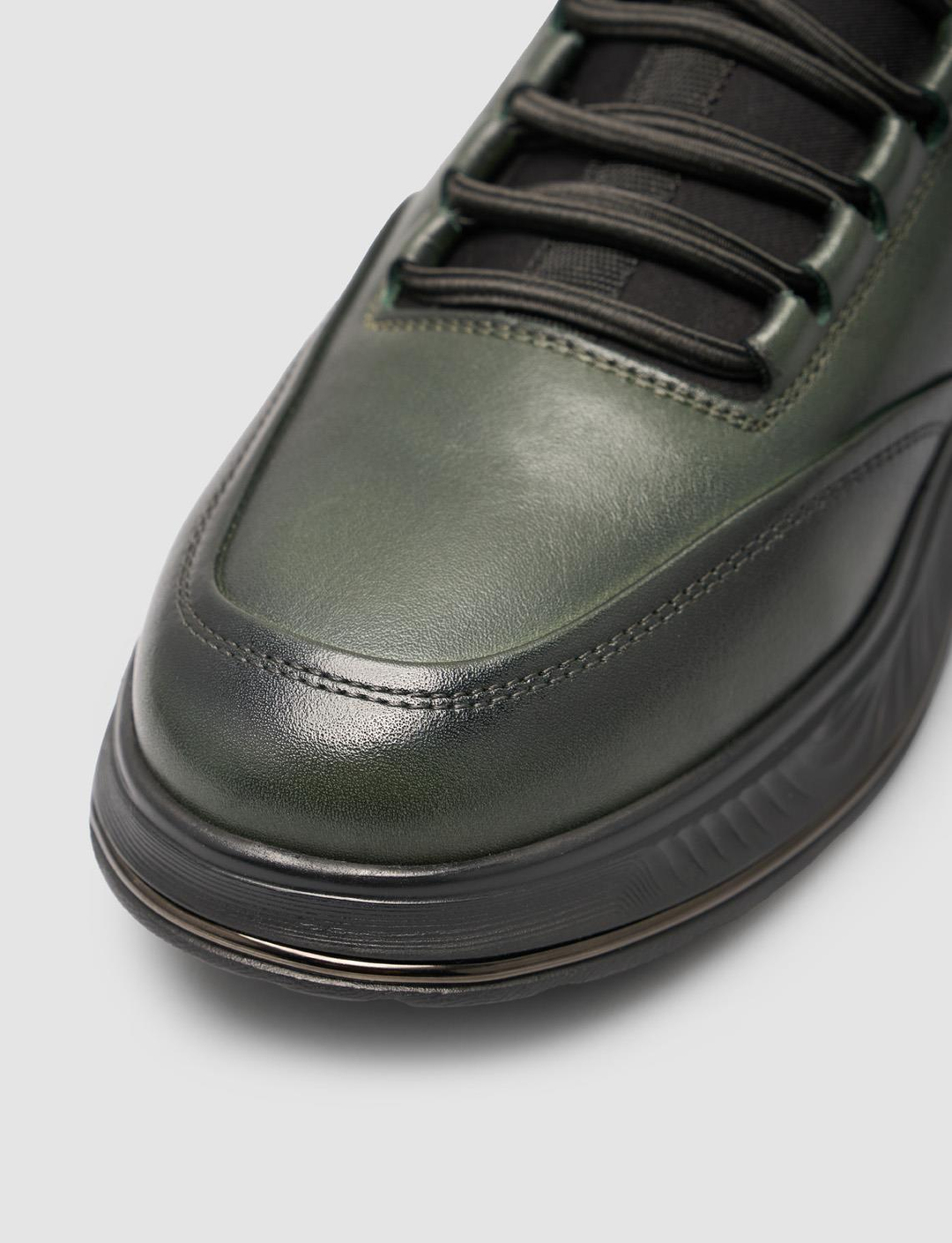 2025-Mevsimlik-Erkek-Ayakkabı