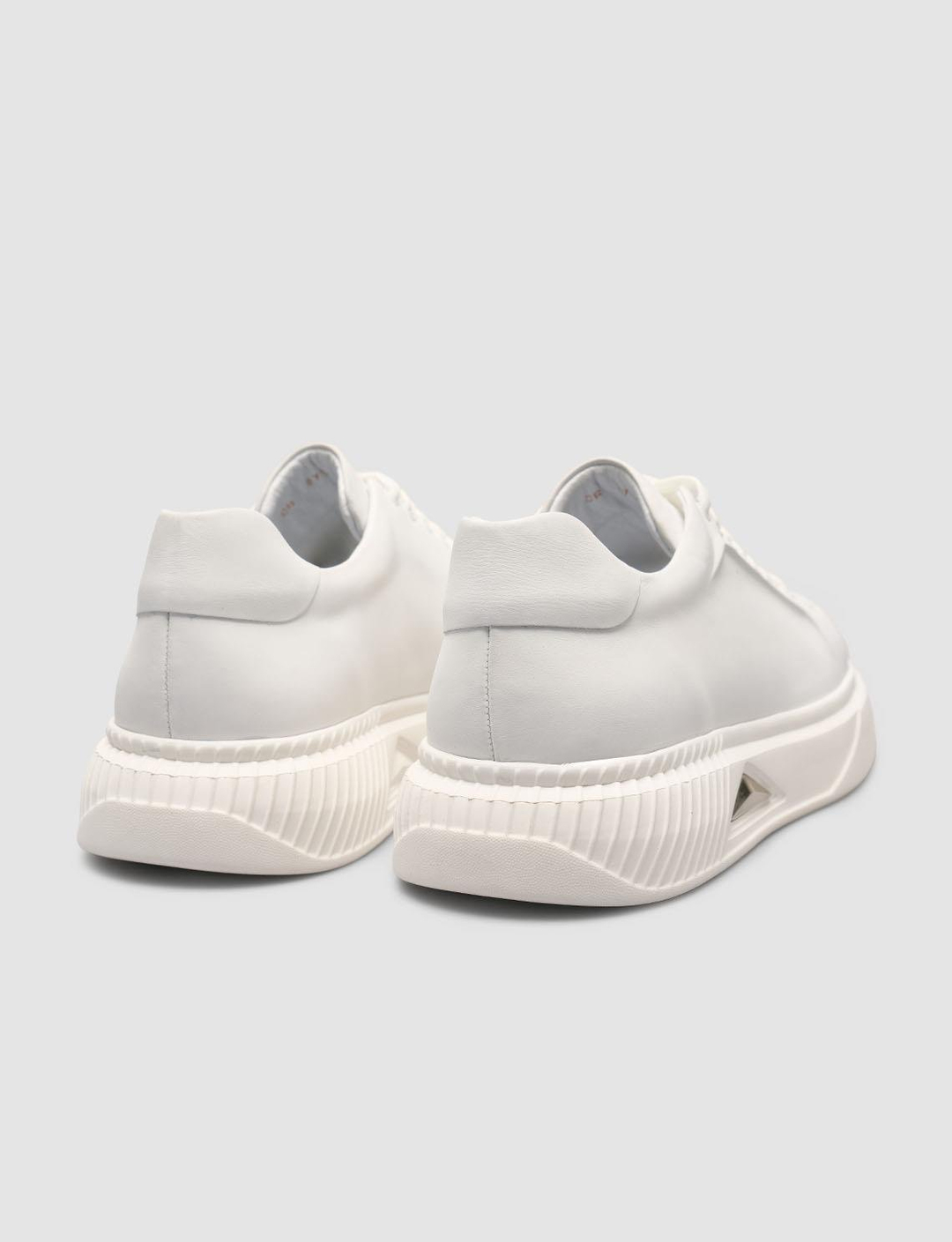 2025-Mevsimlik-Erkek-Ayakkabı