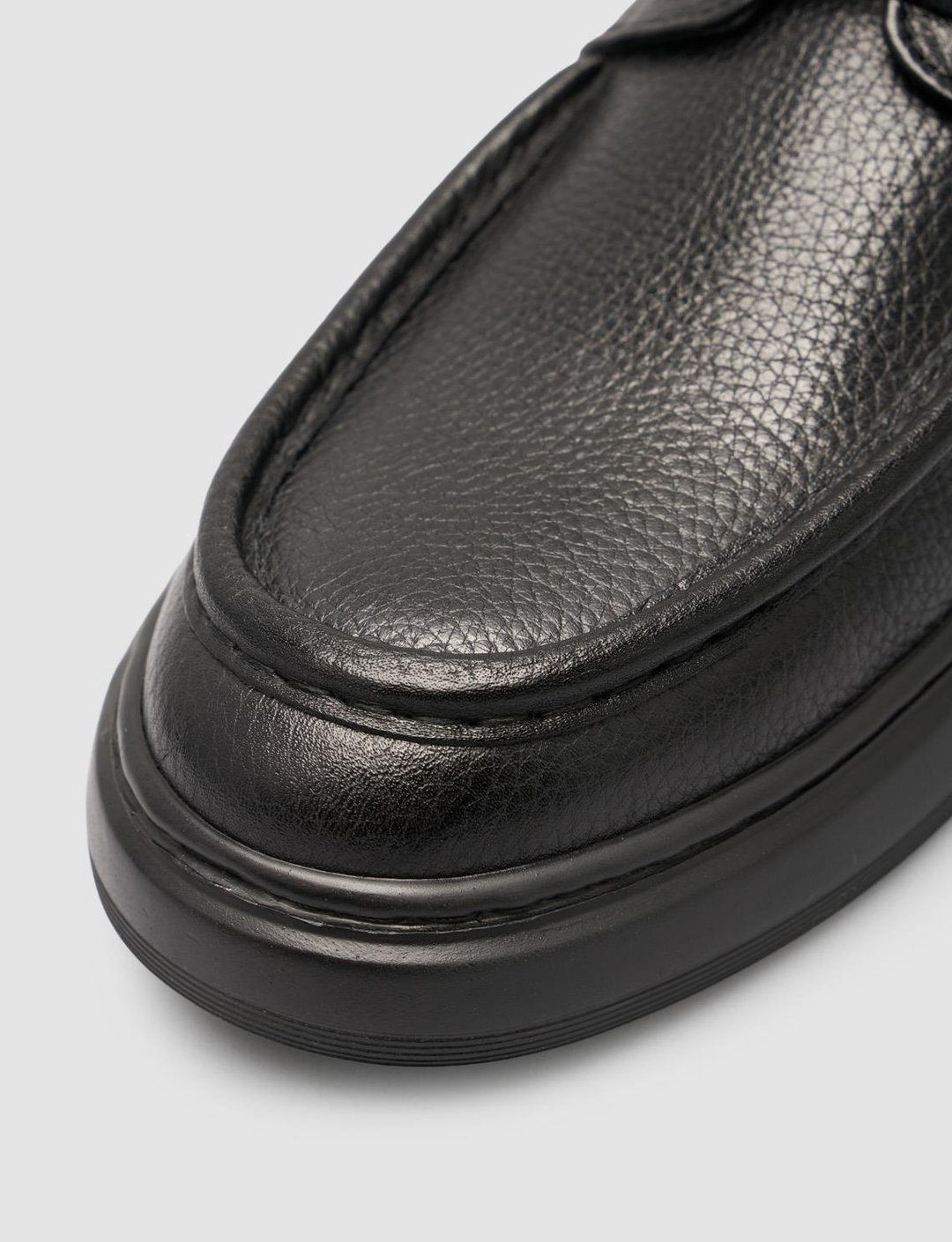 2025-Mevsimlik-Erkek-Ayakkabı