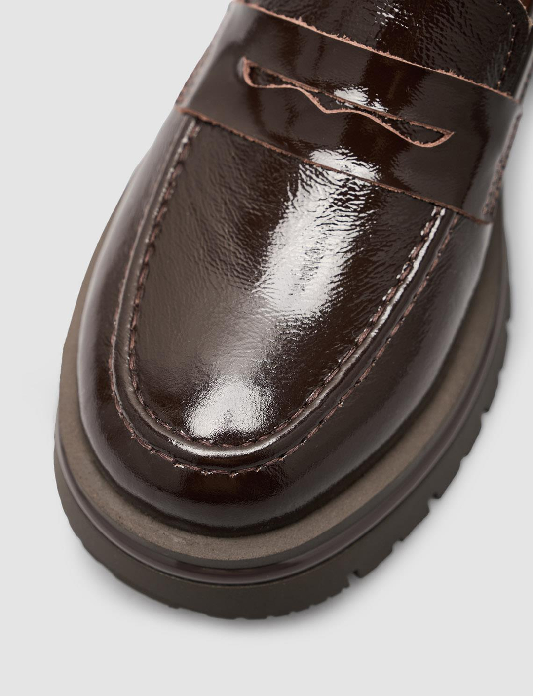 2025-Mevsimlik-Kadın-Ayakkabı