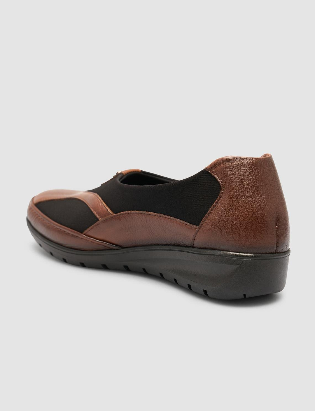 2025-Mevsimlik-Kadın-Ayakkabı