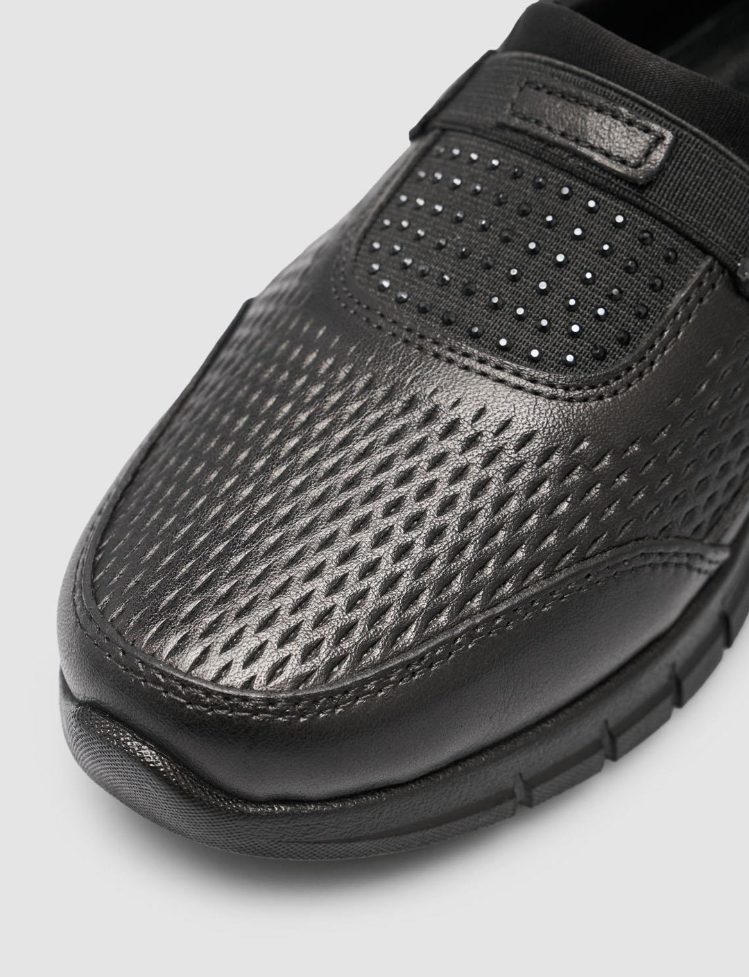 2025-Mevsimlik-Kadın-Ayakkabı