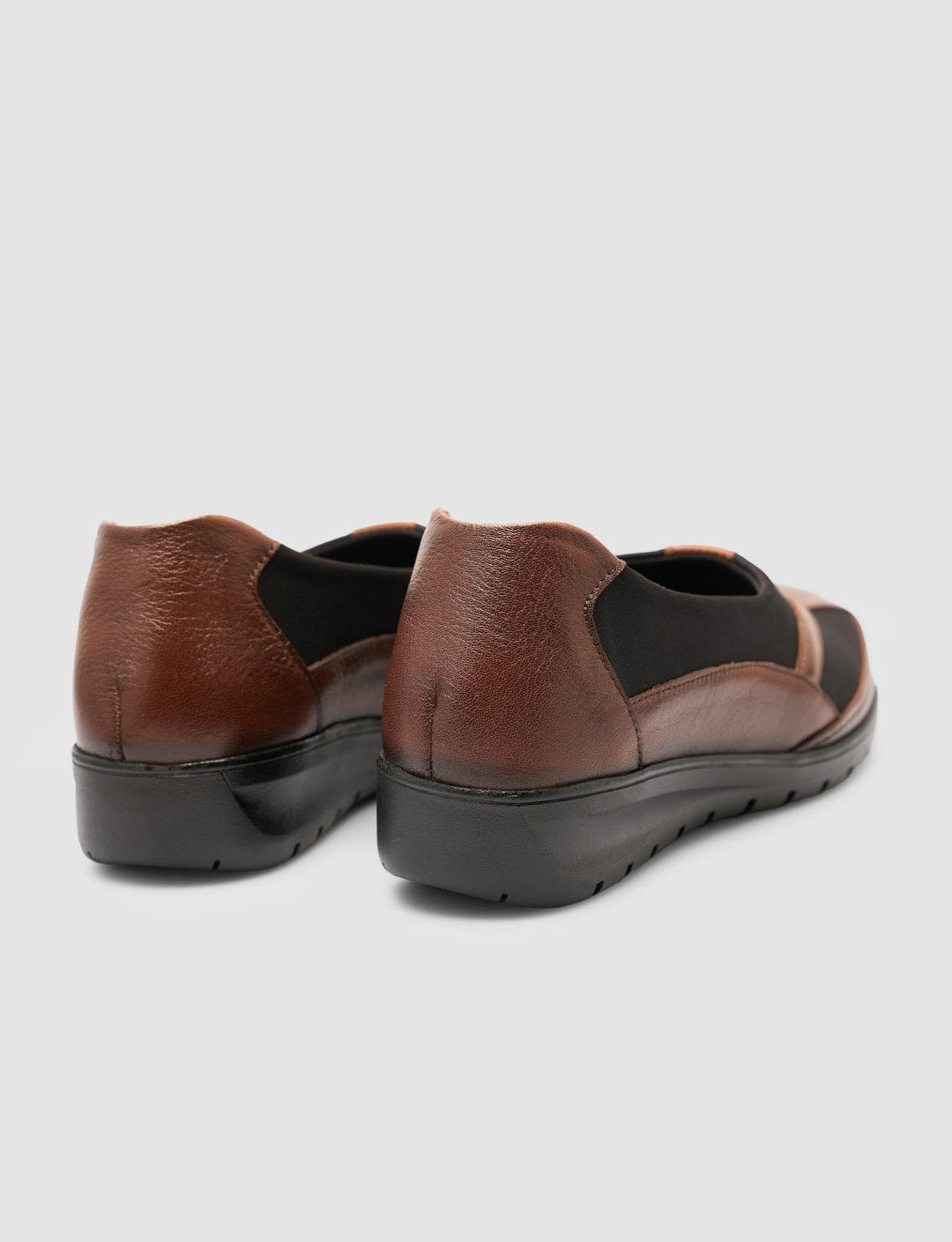 2025-Mevsimlik-Kadın-Ayakkabı