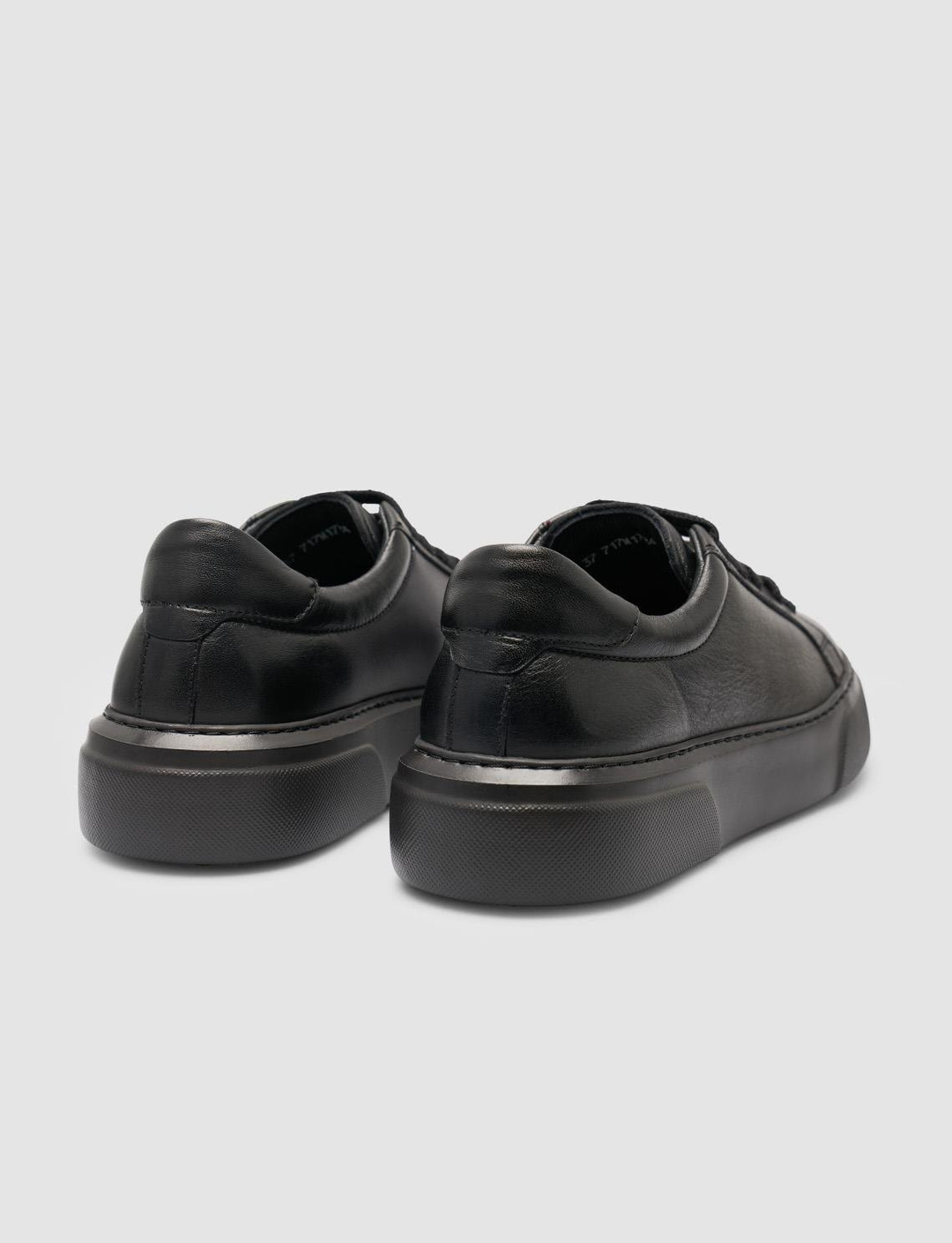 2025-Mevsimlik-Kadın-Ayakkabı