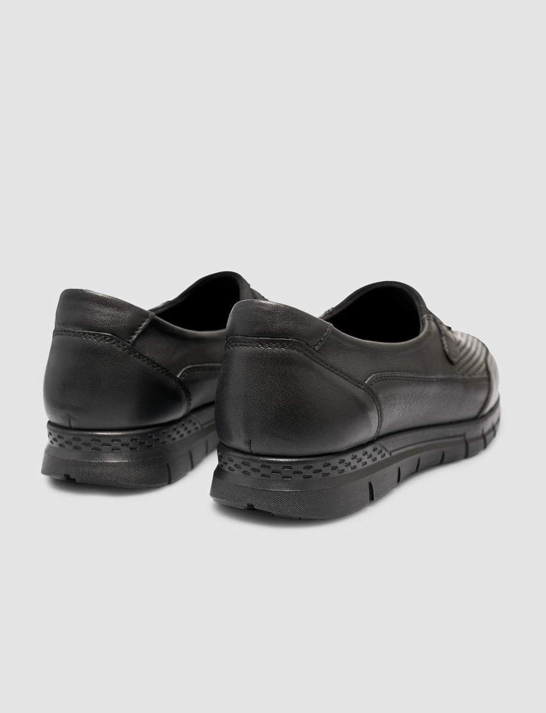 2025-Mevsimlik-Kadın-Ayakkabı