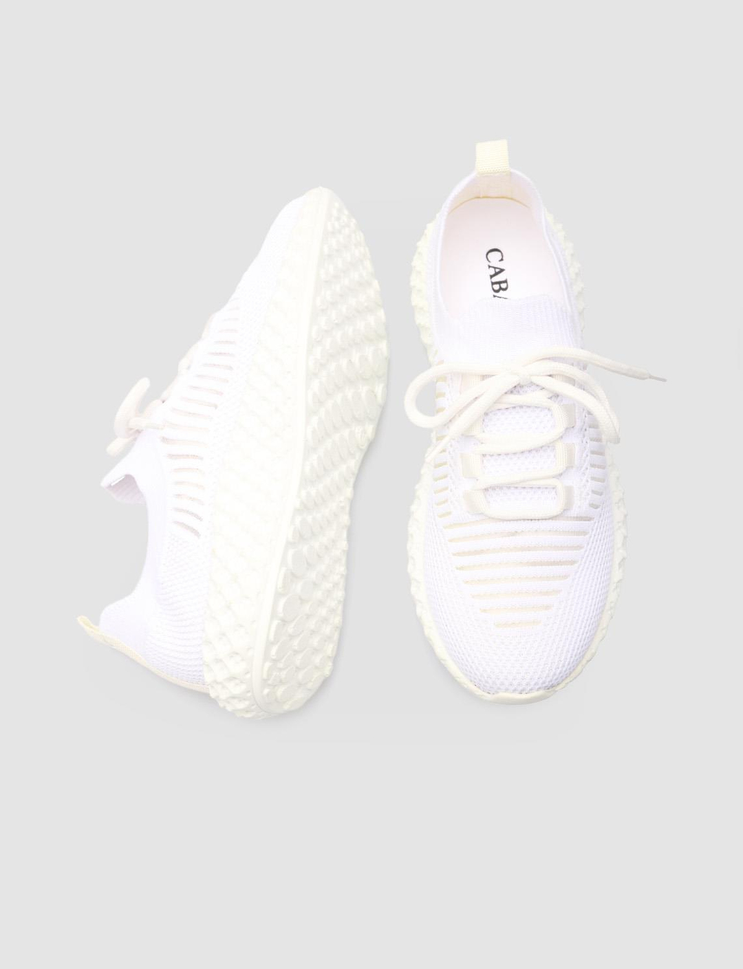Beyaz Bağcıklı Kadın Spor Ayakkabı