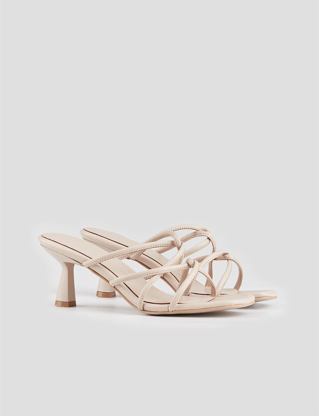 Çapraz Bantlı Bej Kadın İnce Topuklu Terlik