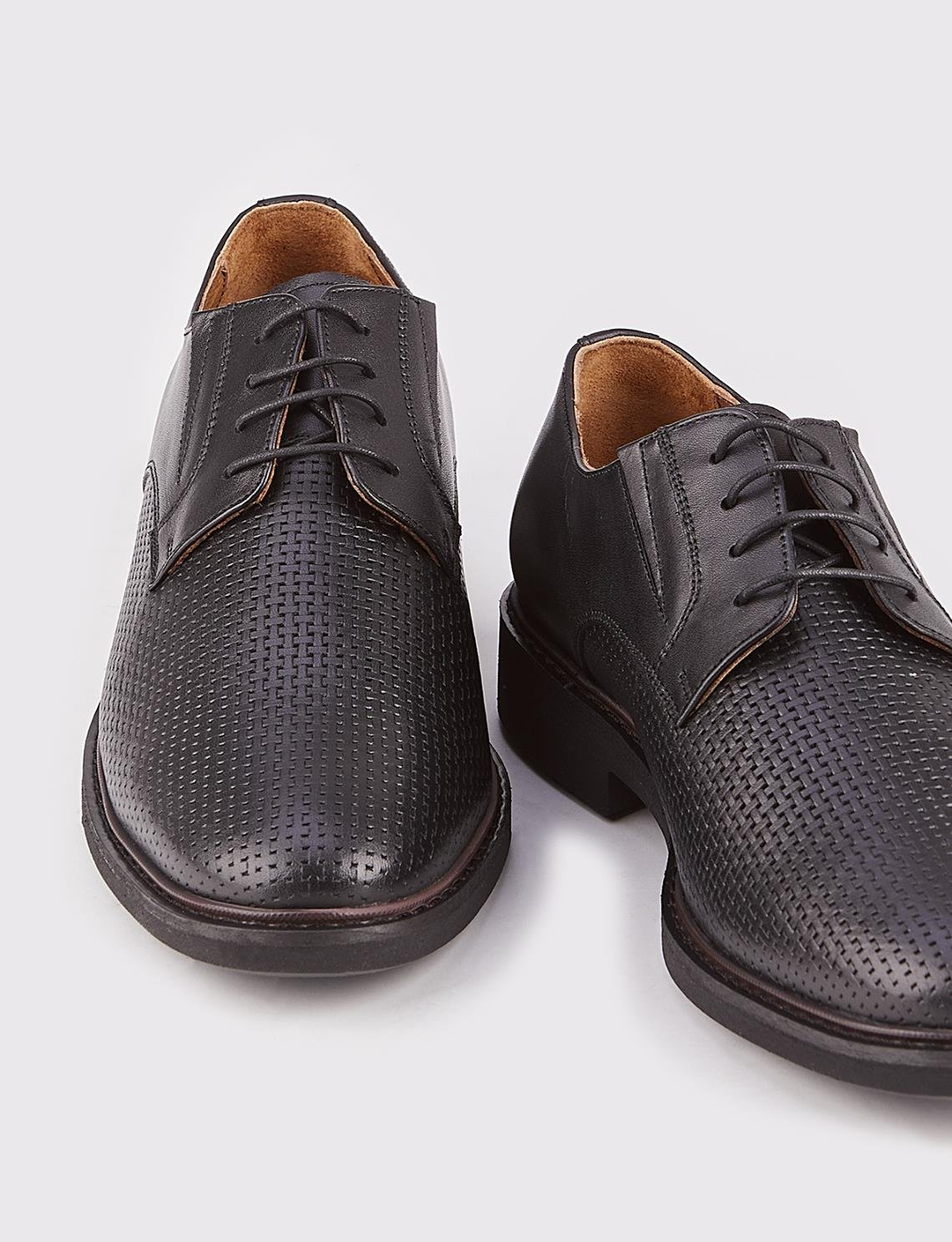 Men Black Genuine Leather Oxford Shoes
