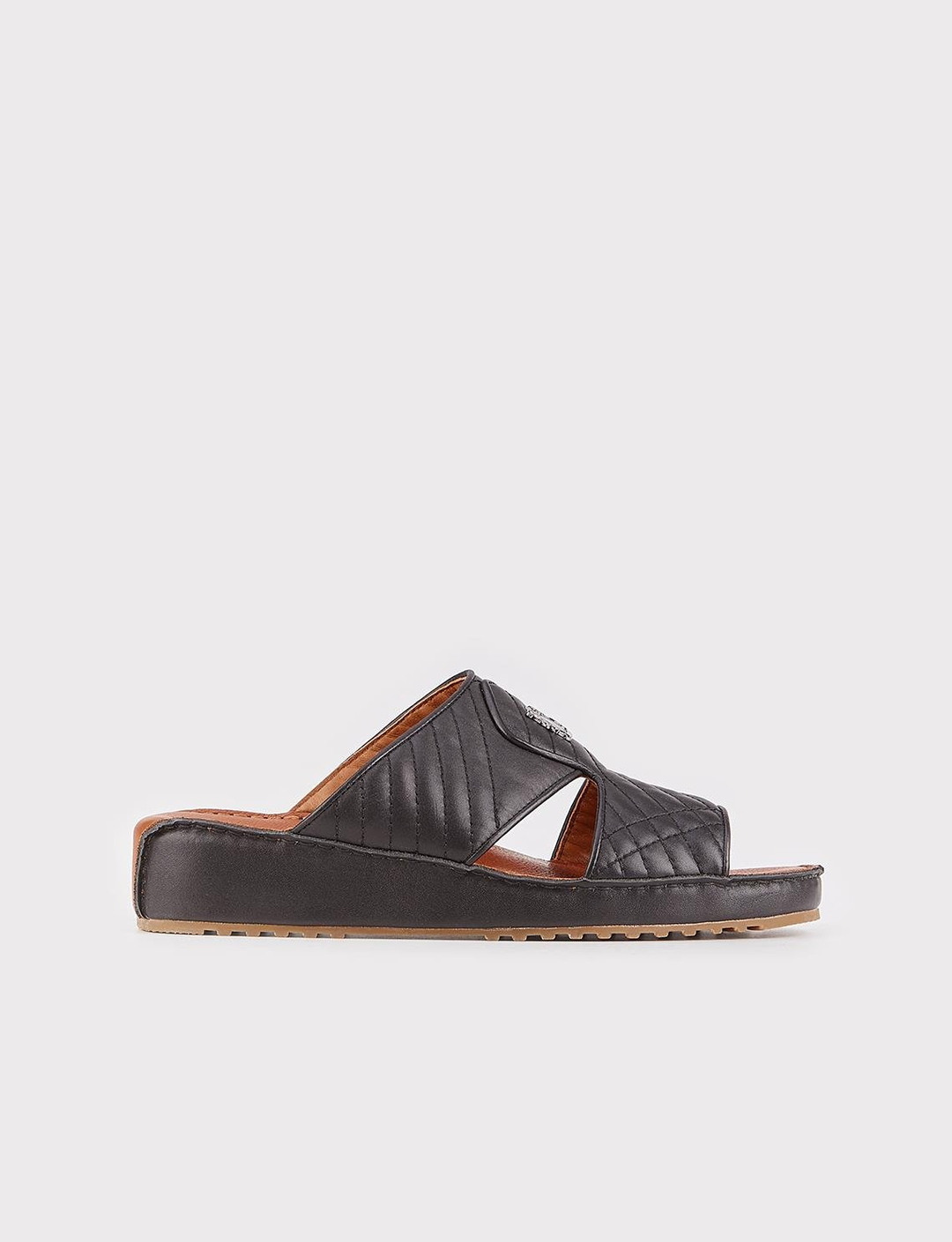 Erkek Hakiki Deri Rozet Aksesuarlı Siyah Terlik