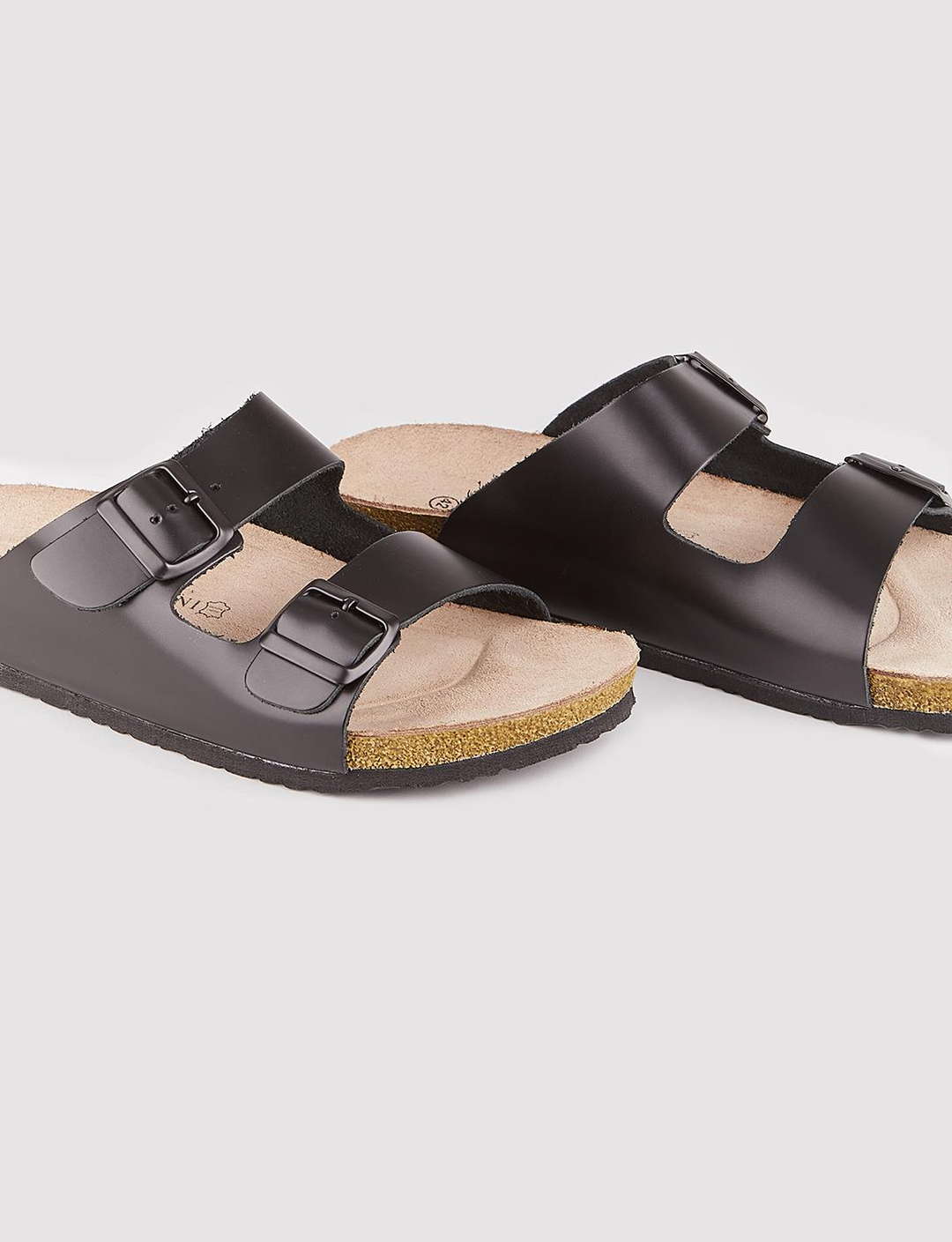 Gerçek Deri Siyah Terlik