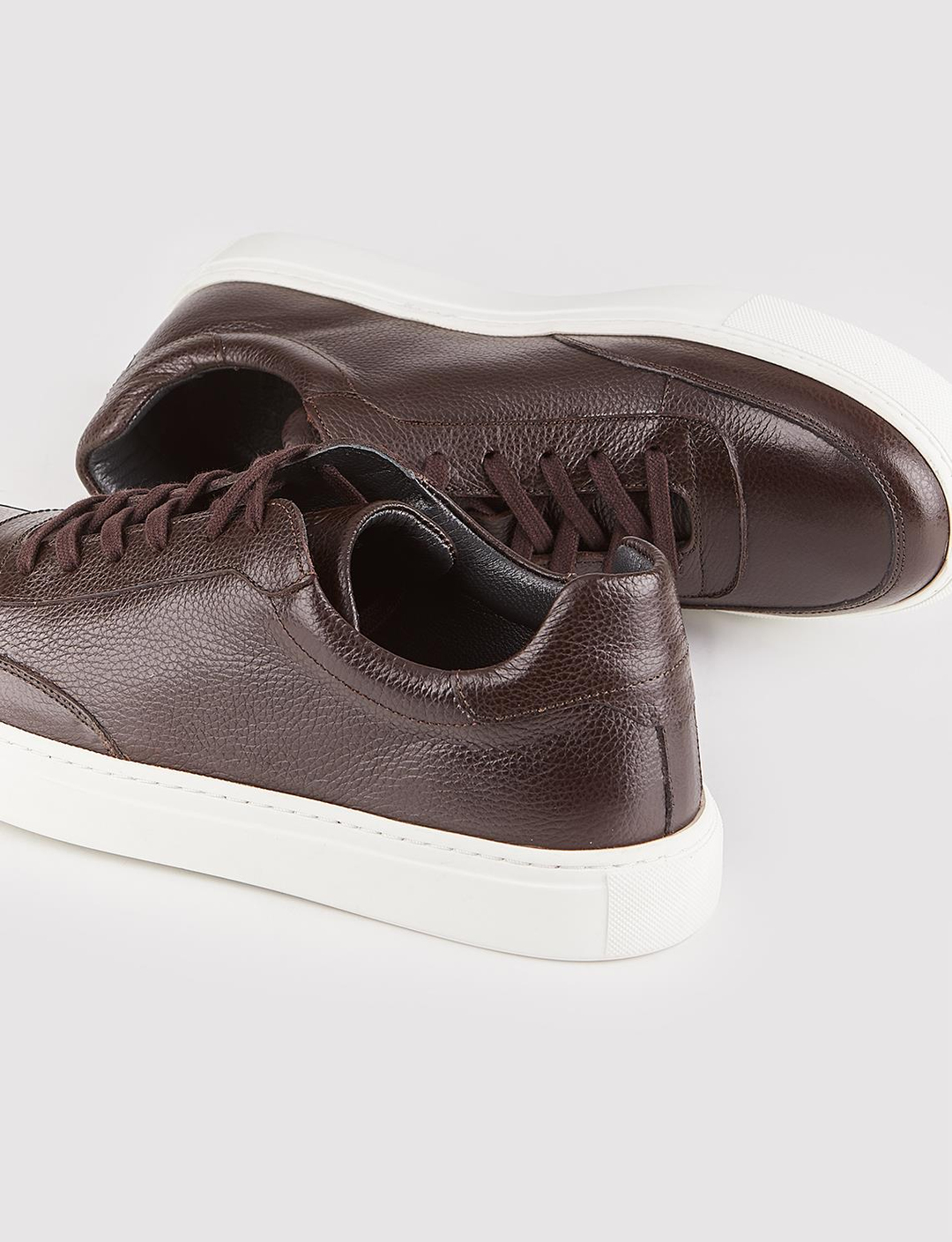 Hakiki Deri Beyaz Tabanlı Kahverengi Bağcıklı Erkek Spor Ayakkabı