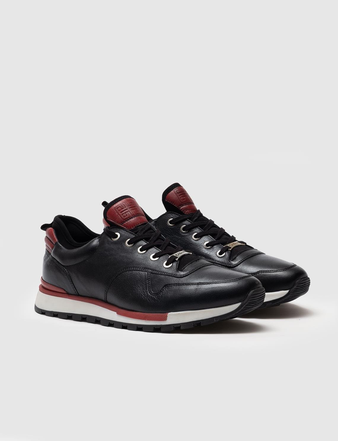 Hakiki Deri Bordo Renk Detaylı Bağcıklı Siyah Erkek Spor Ayakkabı