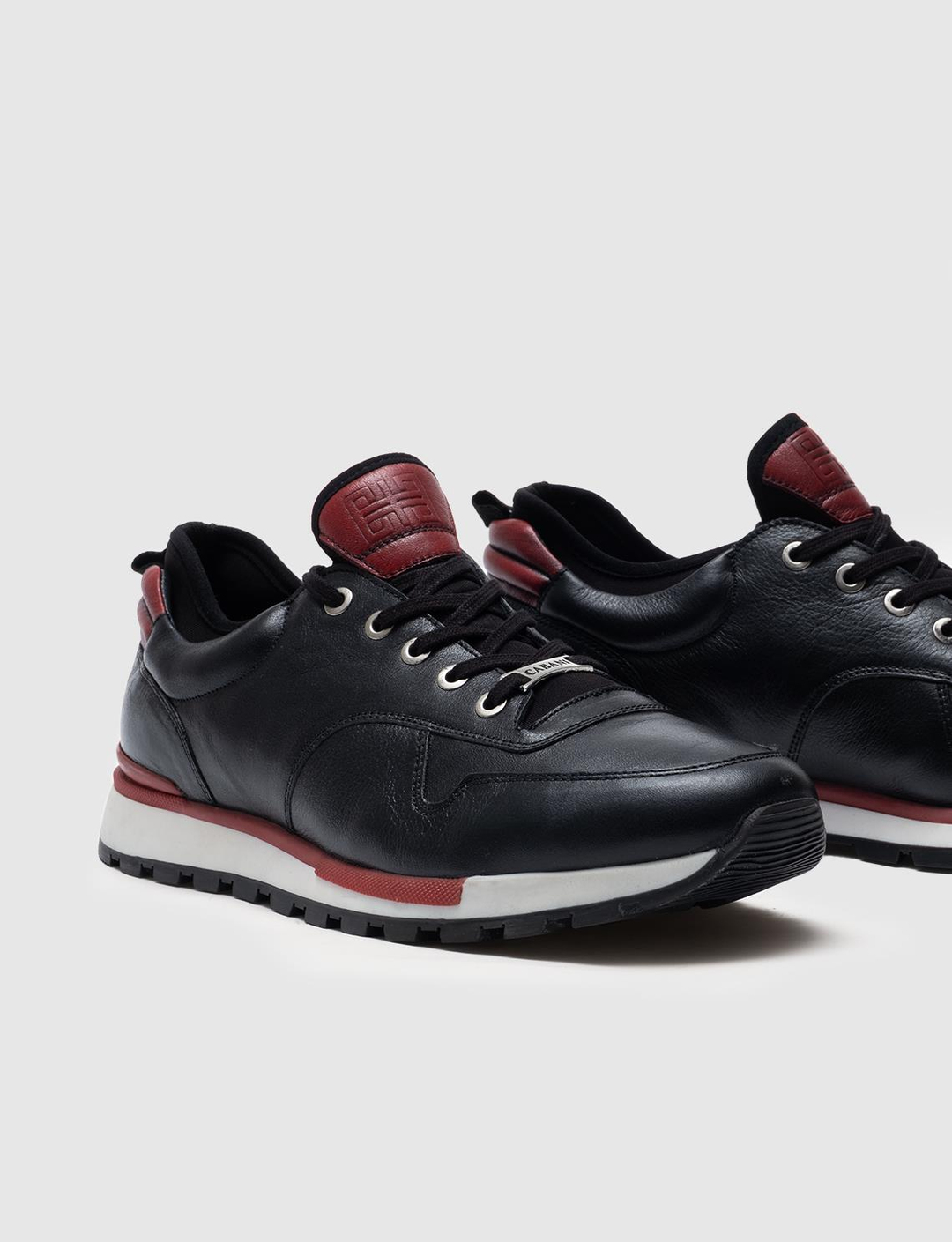 Hakiki Deri Bordo Renk Detaylı Bağcıklı Siyah Erkek Spor Ayakkabı