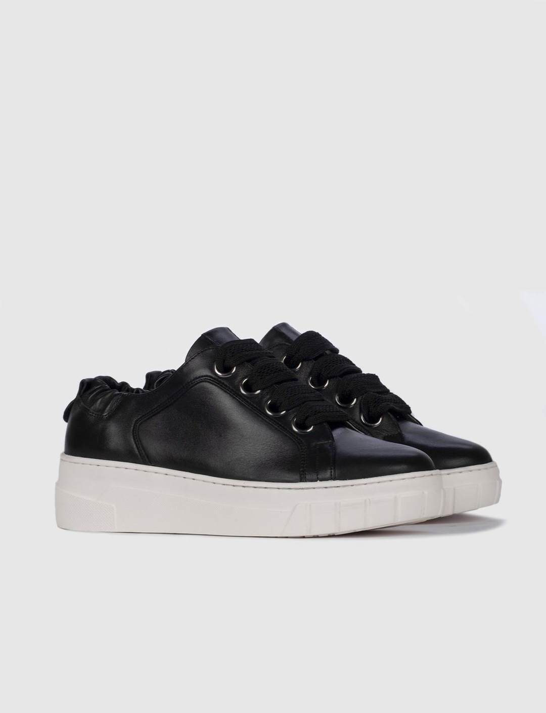 Hakiki Deri Fular desenli Siyah Bağcıklı Kadın Spor Ayakkabı