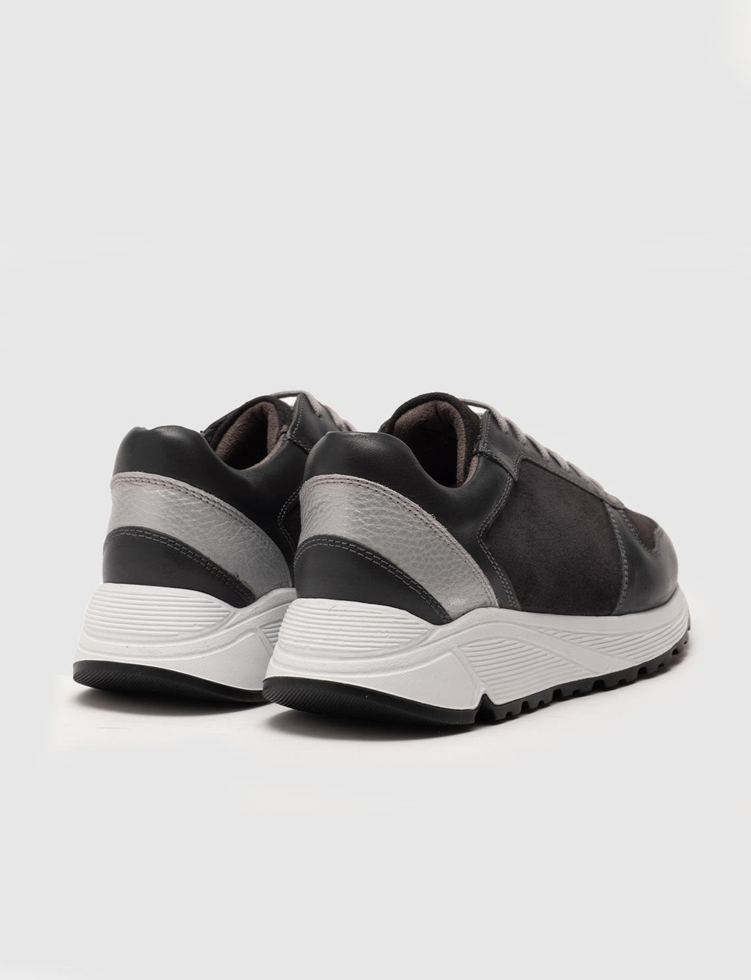 Hakiki Deri Lacivert Bağcıklı Kadın Spor Ayakkabı