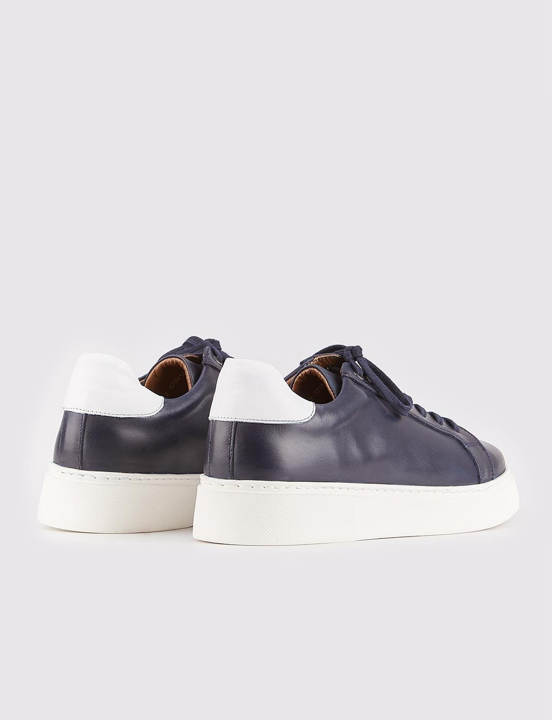 Hakiki Deri Lacivert Bağcıklı Yanları Dikiş Detaylı Erkek Spor Ayakkabı