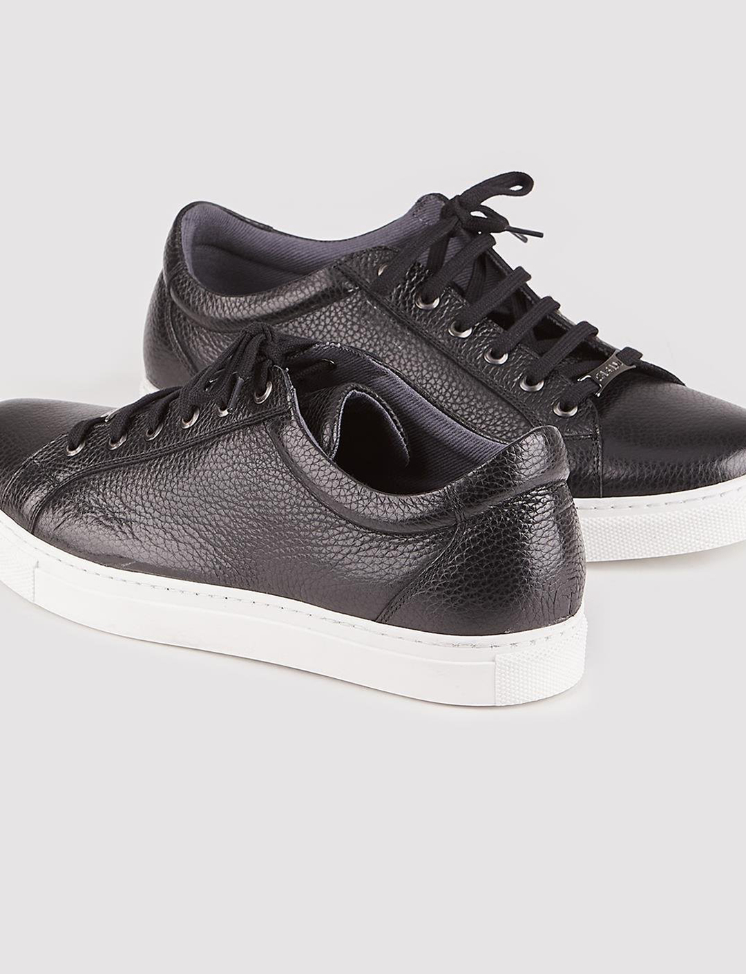 Men Black Genuine Leather Lace Up Front Low Top Sneakers