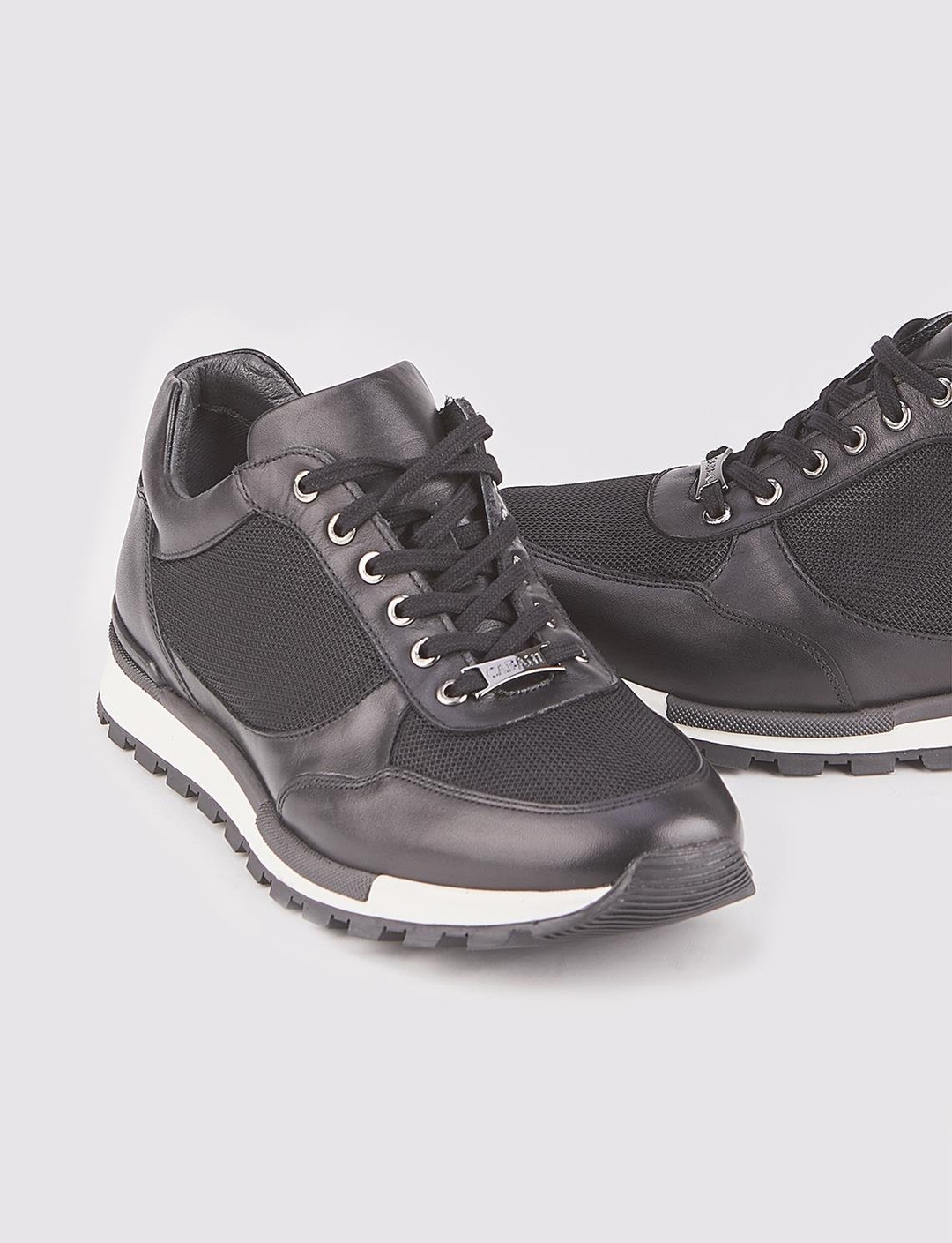 Hakiki Deri Siyah Bağcıklı Deri Kaplamalı Kaymaz Kauçuk Taban Erkek Spor Ayakkabı