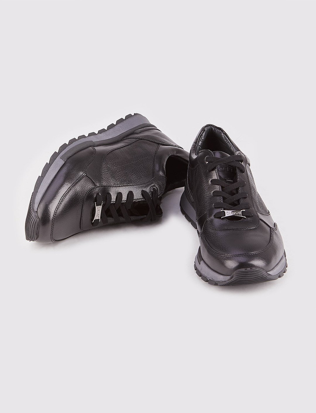 Hakiki Deri Siyah Bağcıklı Erkek Spor Ayakkabı