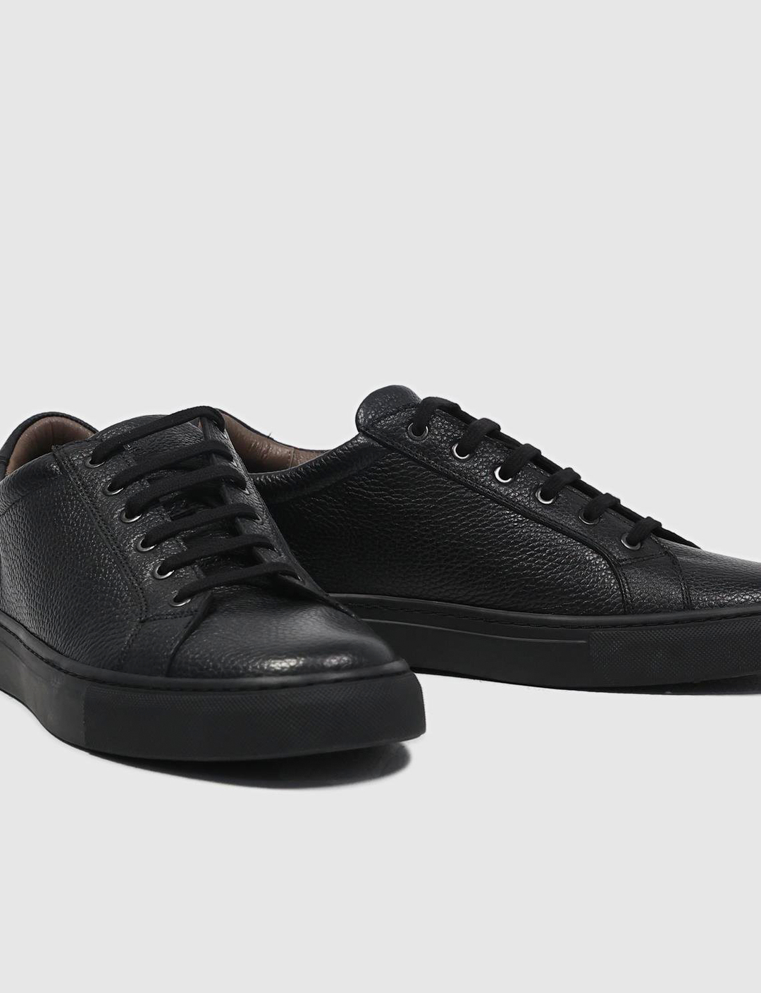 Hakiki Deri Siyah Bağcıklı Erkek Spor Ayakkabı