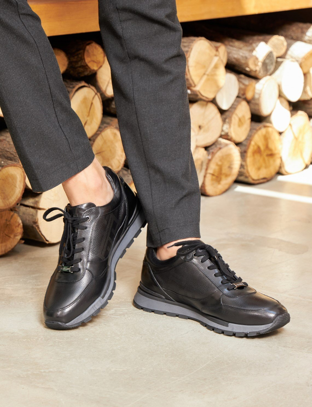 Hakiki Deri Siyah Bağcıklı Erkek Spor Ayakkabı