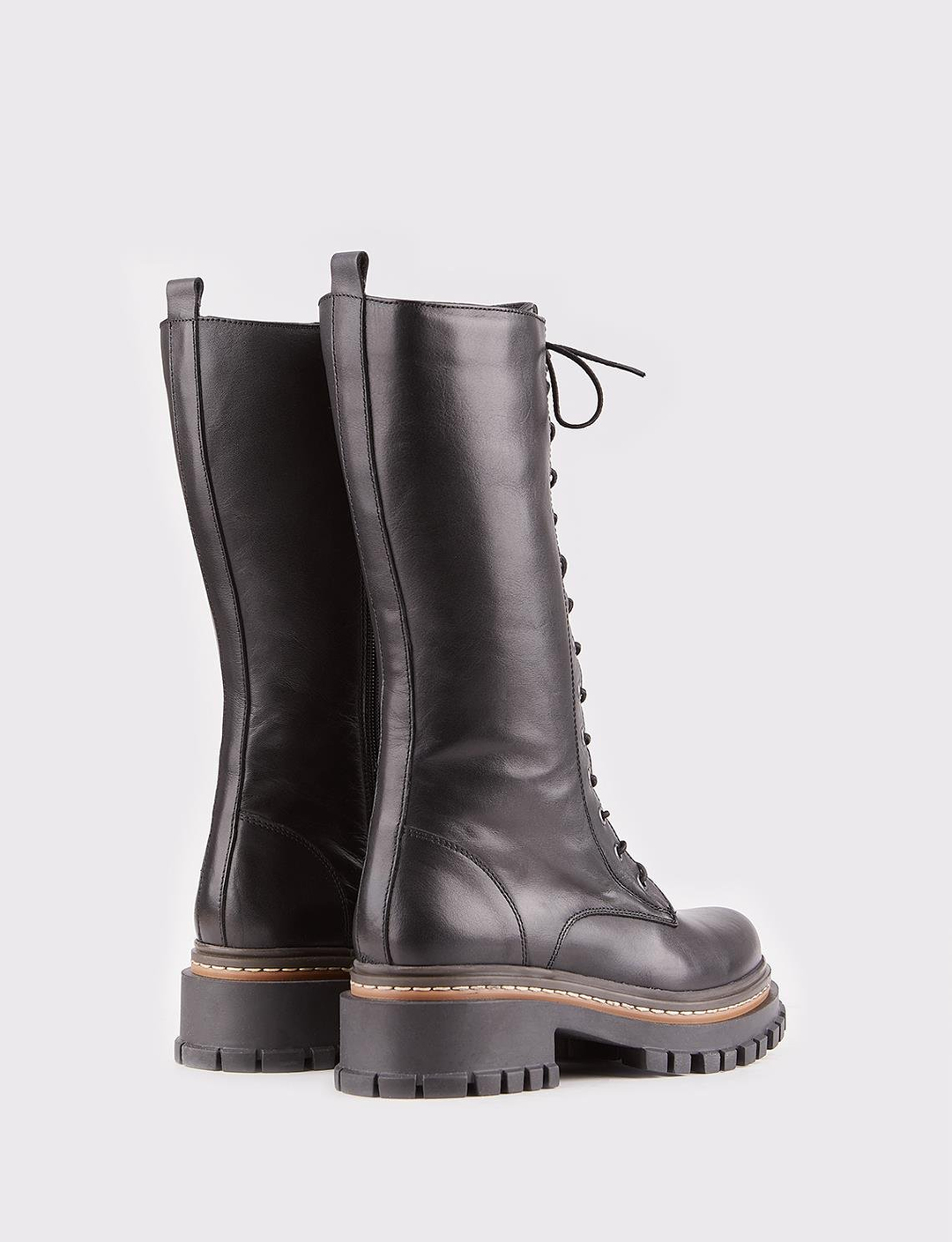 Hakiki Deri Siyah Bağcıklı Kadın Çizme