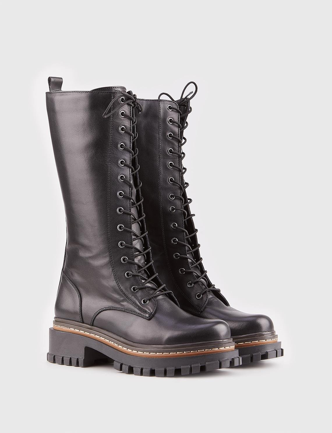 Hakiki Deri Siyah Bağcıklı Kadın Çizme