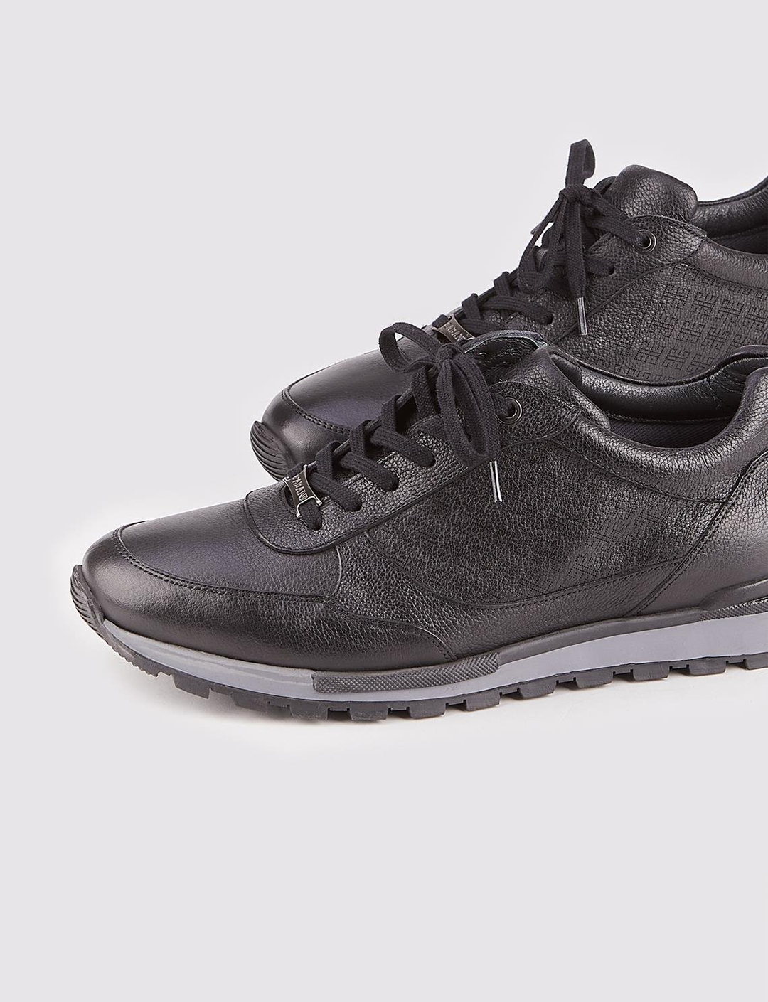 Men Black Genuine Leather Lace Up Front Sneakers