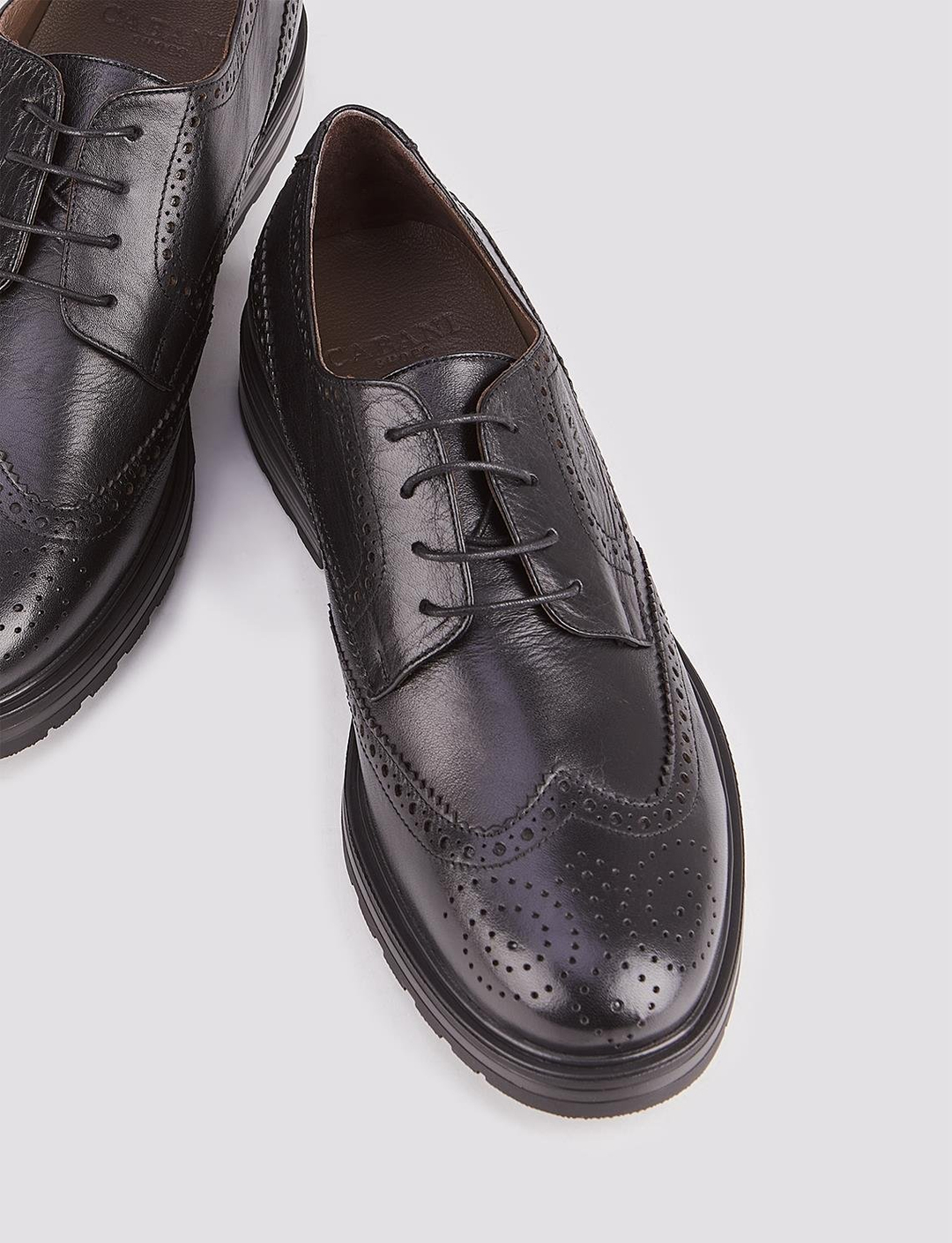 Men Black Genuine Leather Casual Shoes