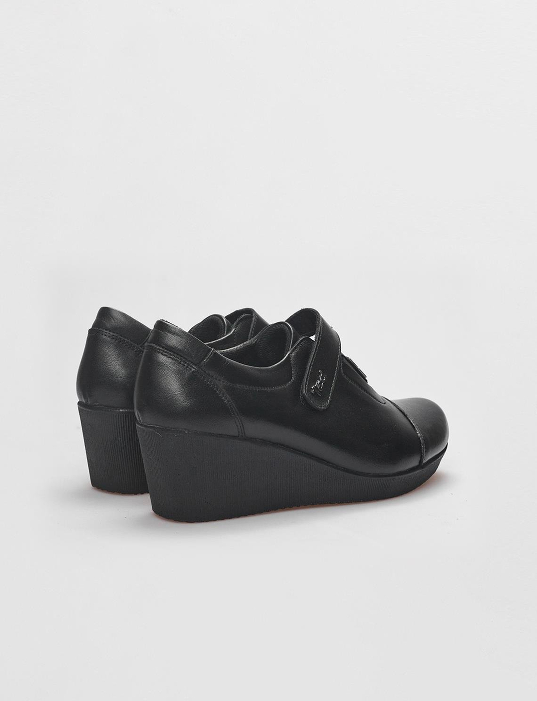 Hakiki Deri Siyah Kadın Ayakkabı