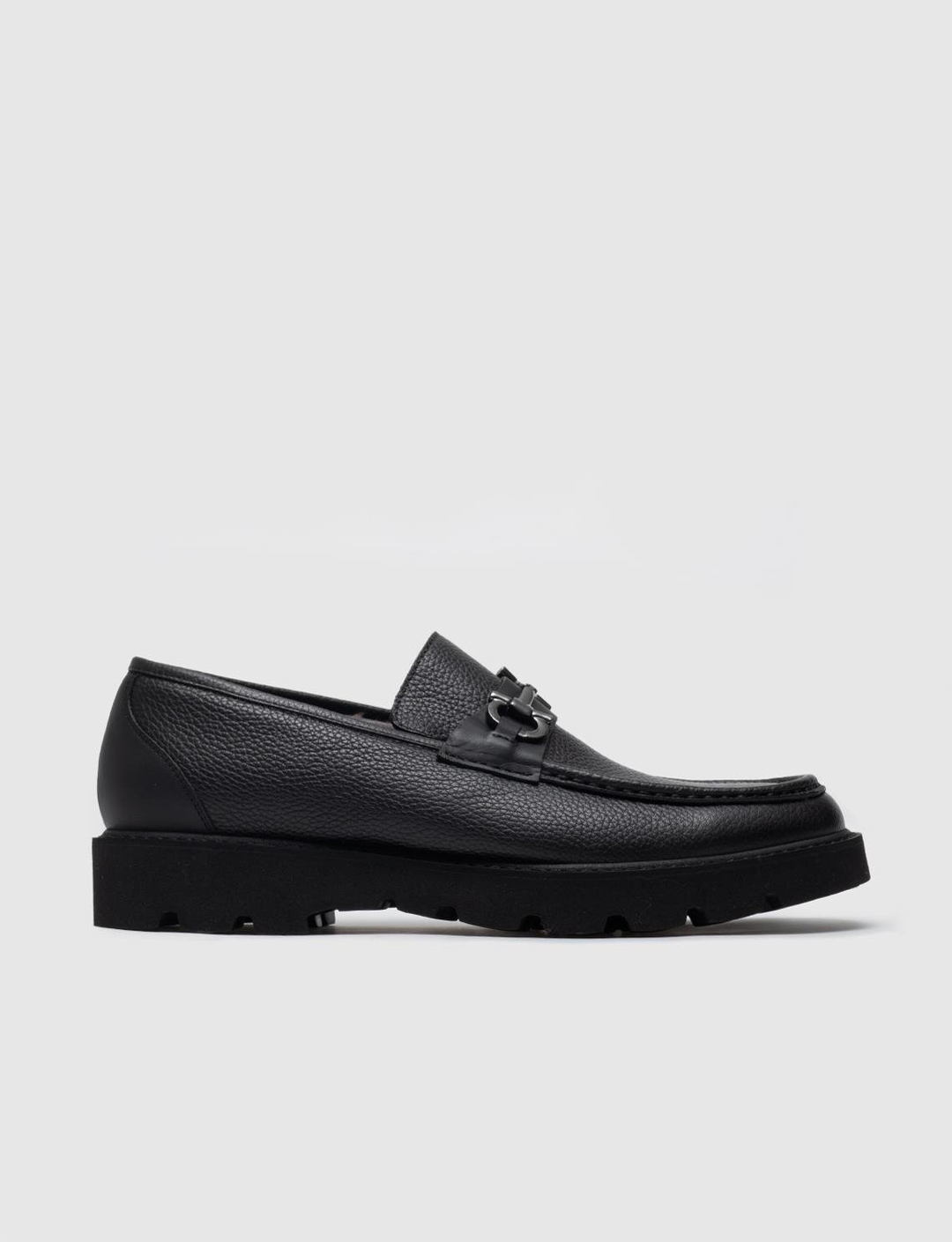 Men Black Genuine Leather Metal Decor Loafers